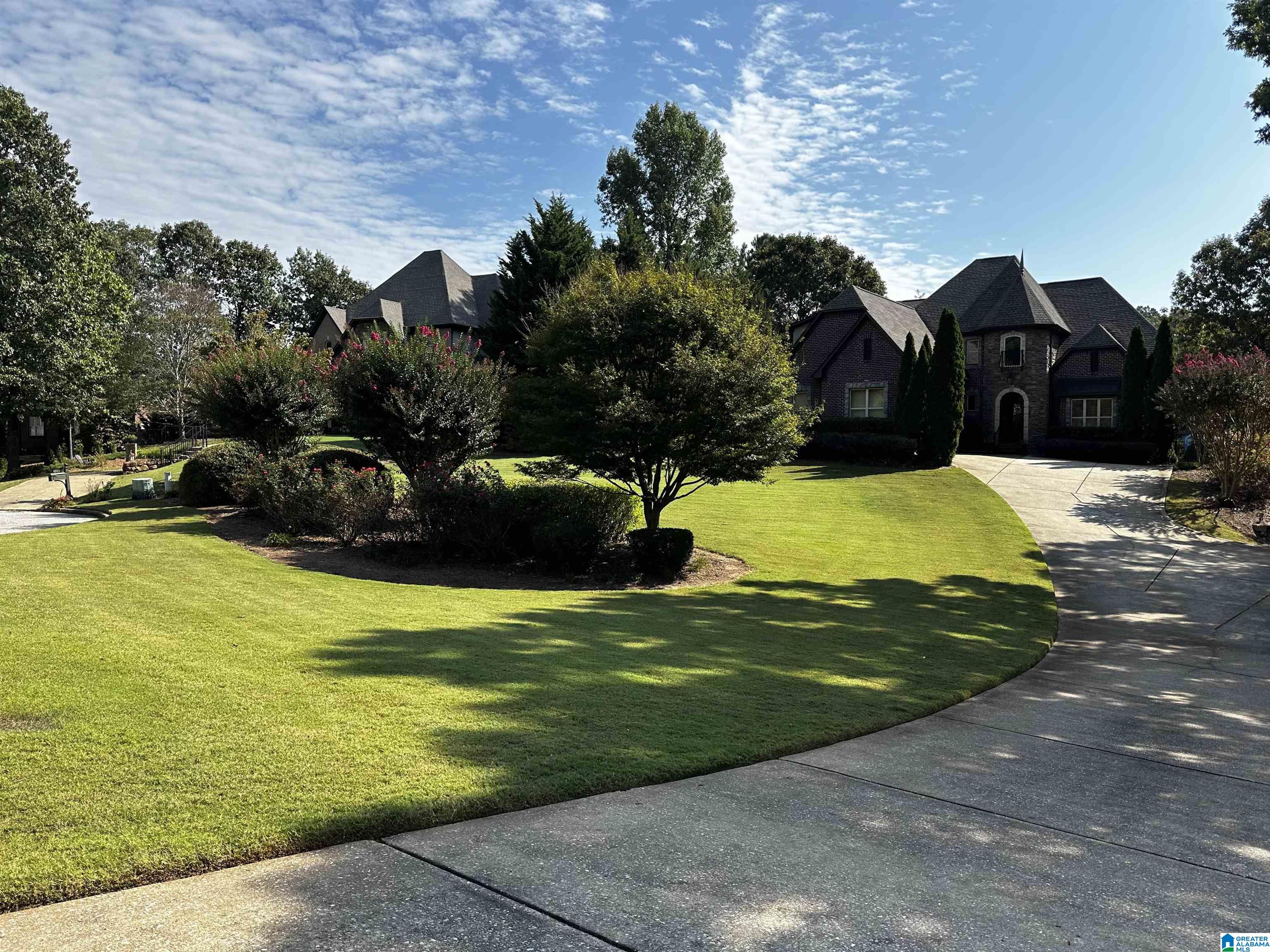 8225 CARRINGTON DRIVE