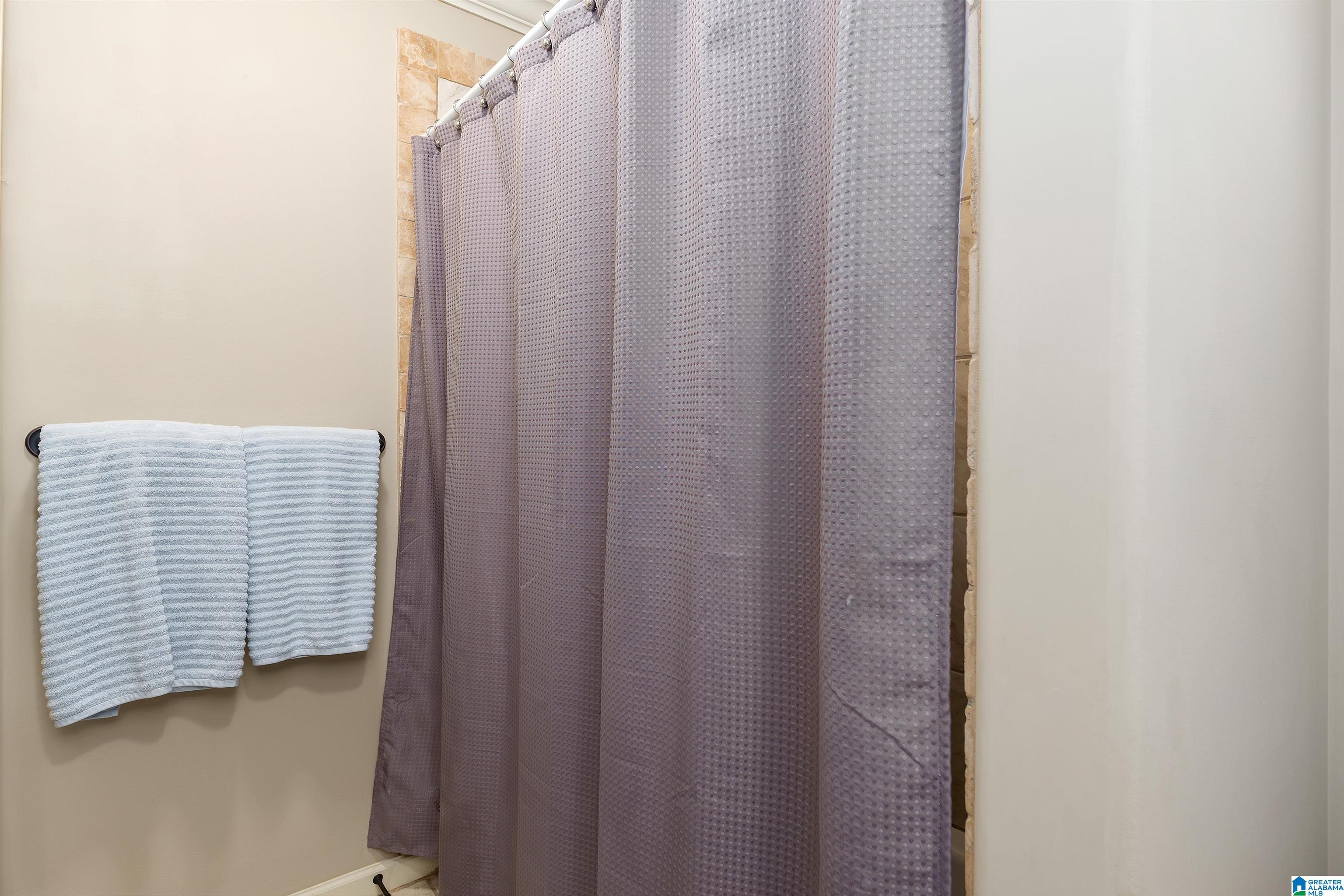 8225 CARRINGTON DRIVE