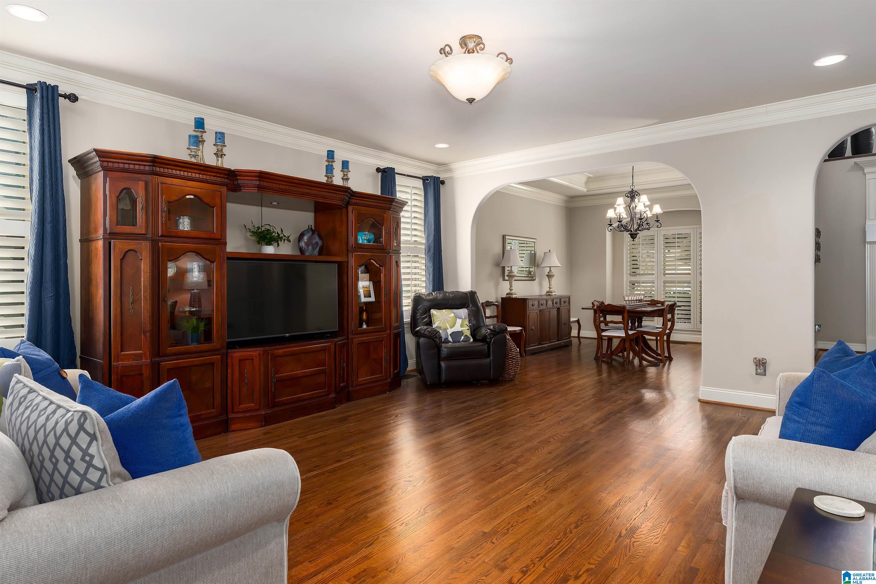 8225 CARRINGTON DRIVE