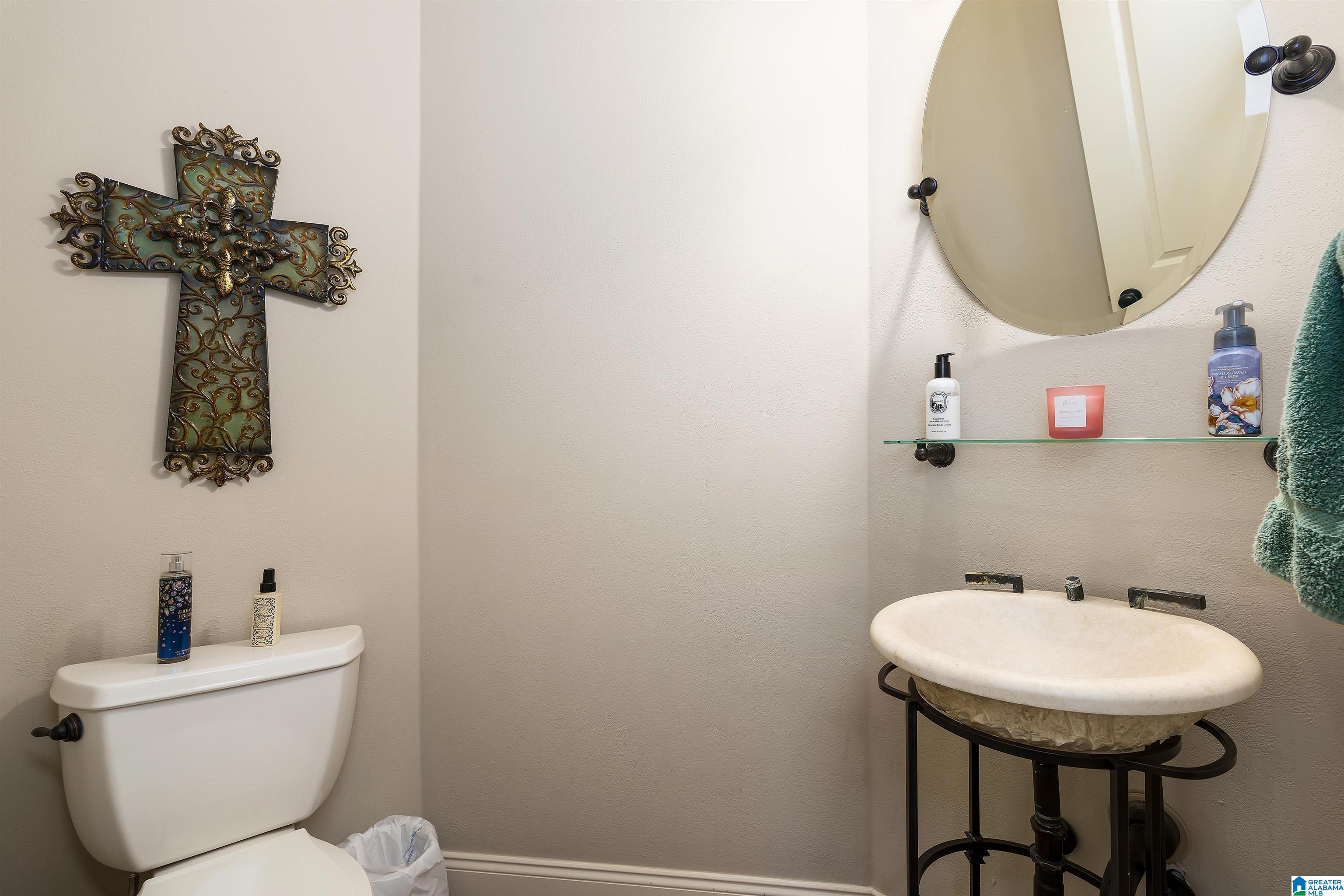 8225 CARRINGTON DRIVE