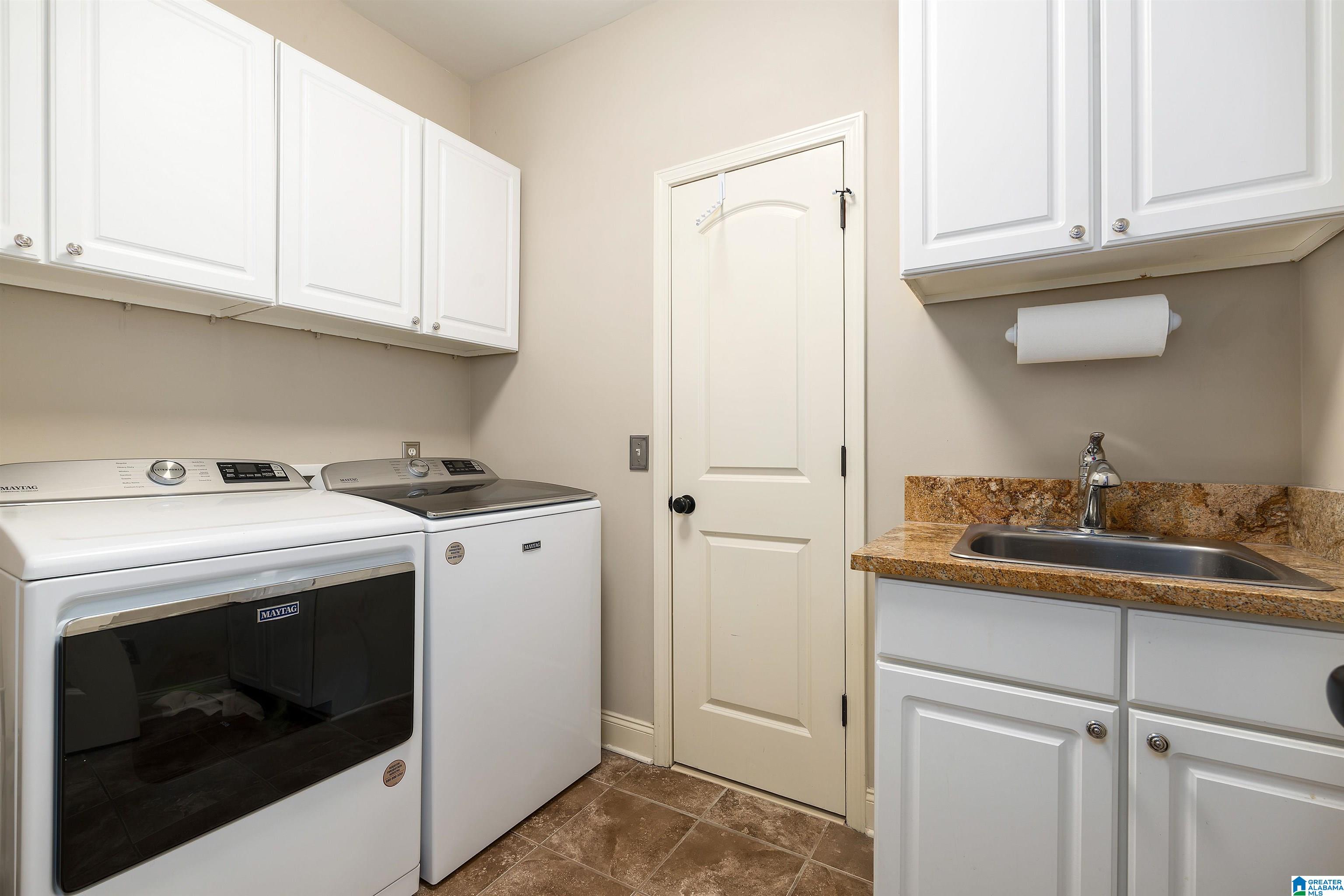 8225 CARRINGTON DRIVE