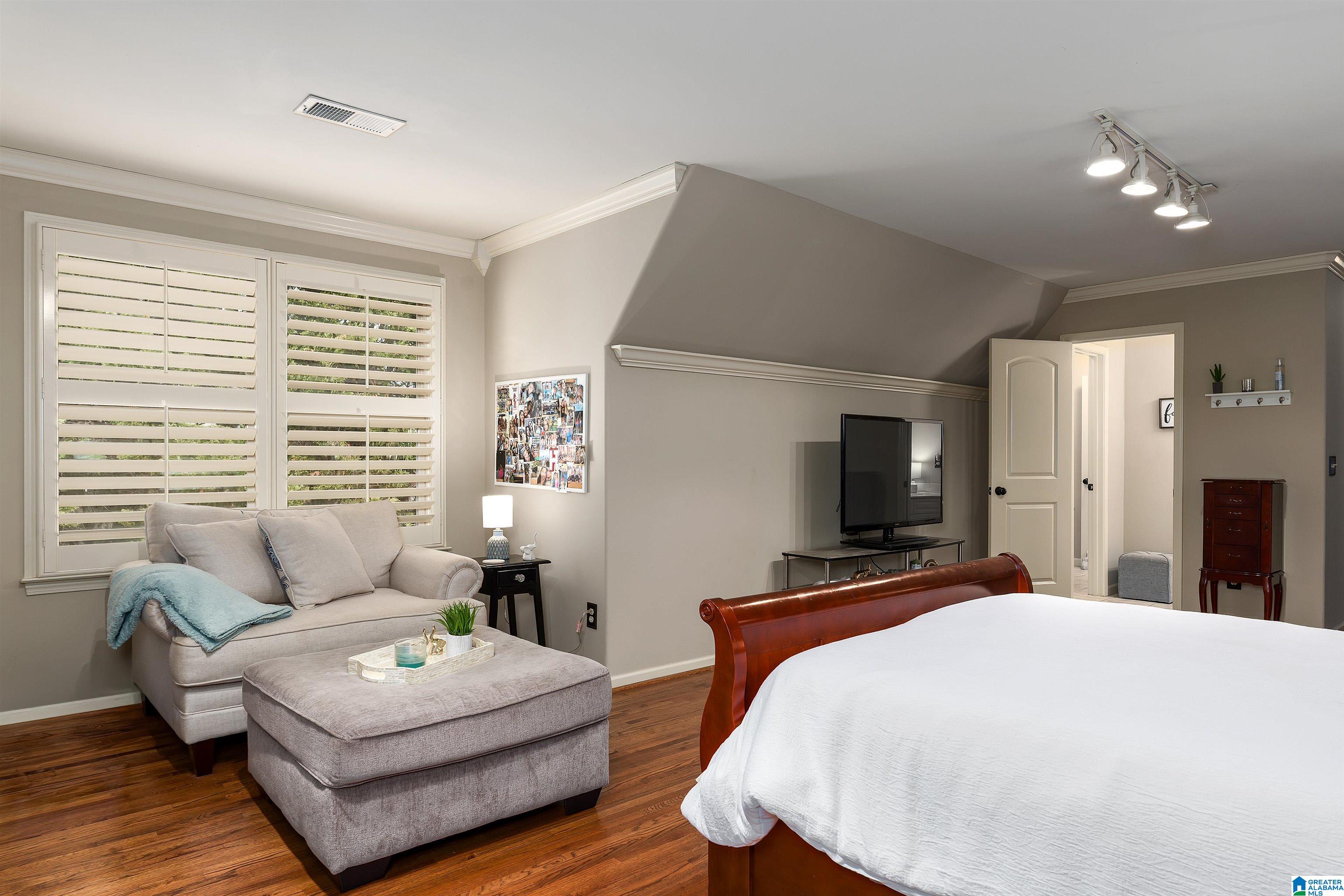 8225 CARRINGTON DRIVE