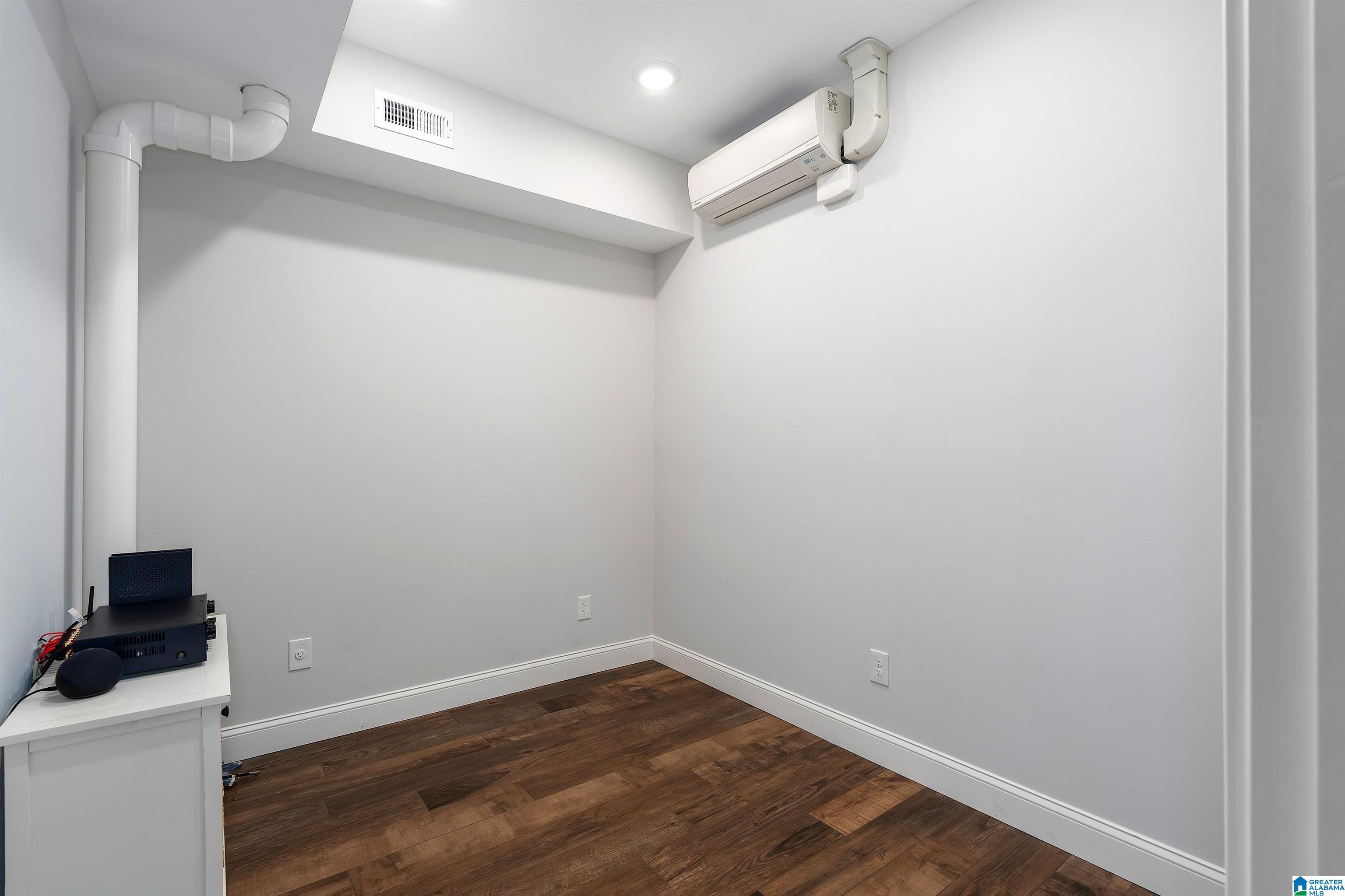 5750 DEERCREST COURT