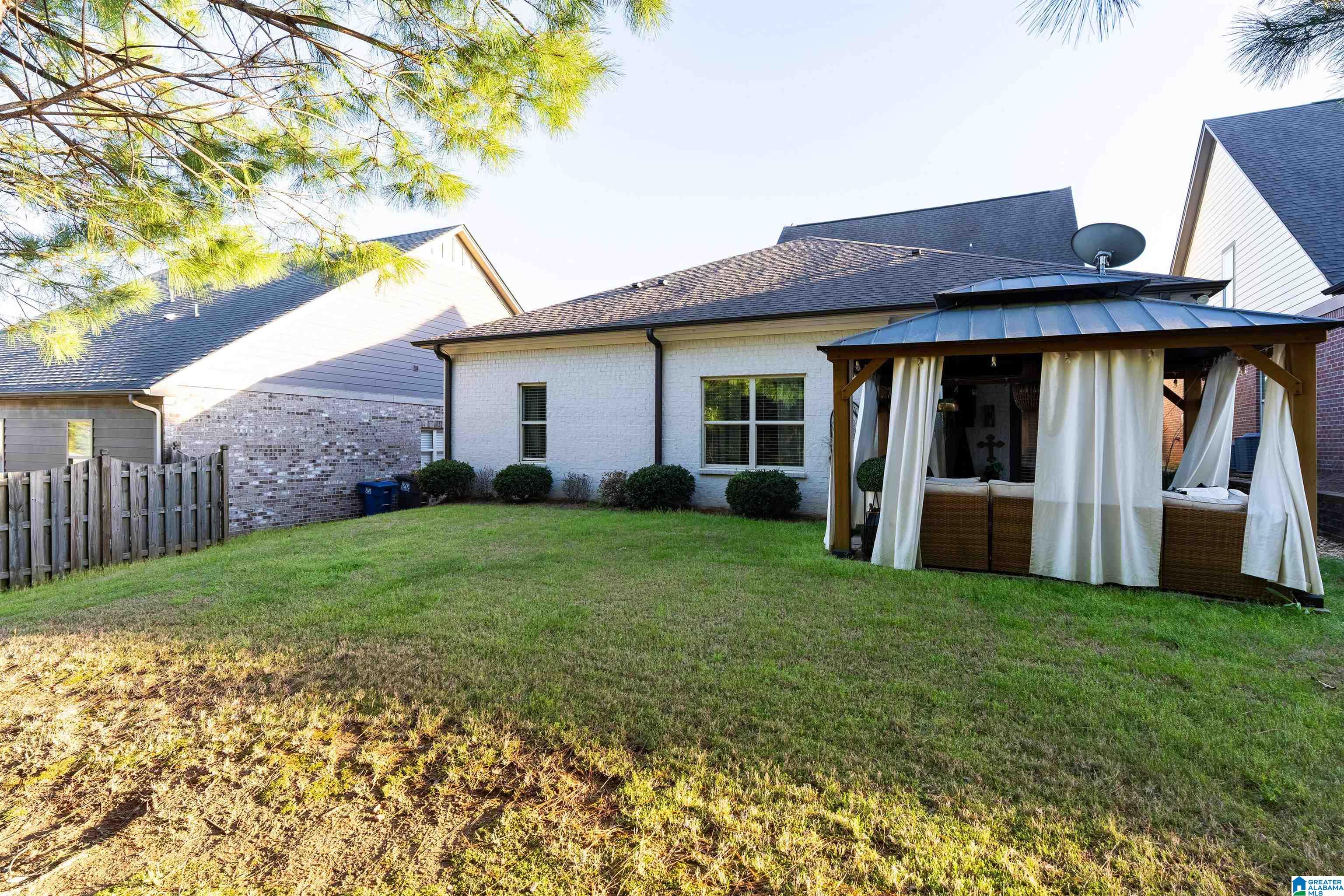 5882 LONGVIEW LANE
