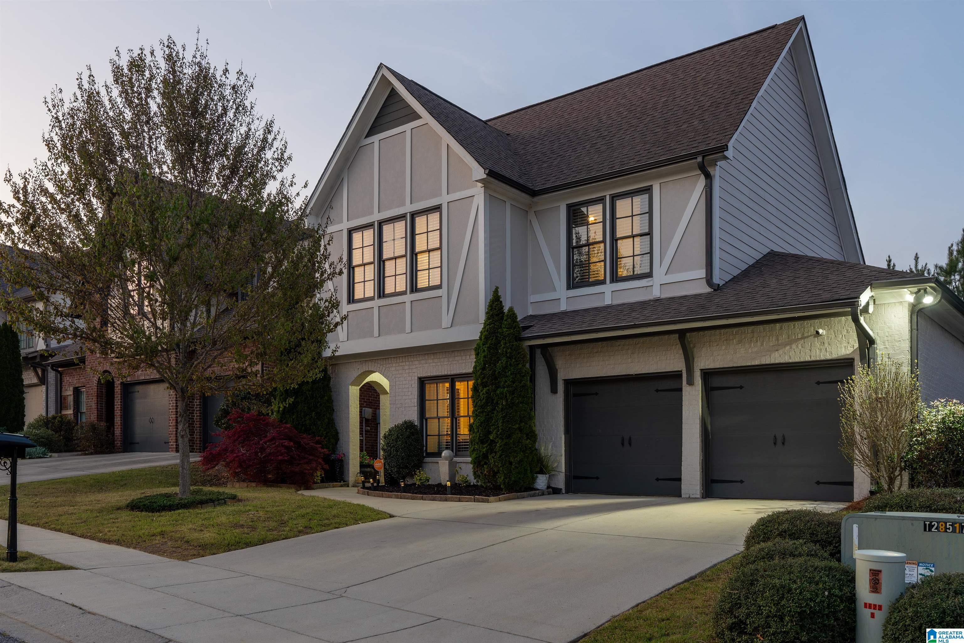 5882 LONGVIEW LANE
