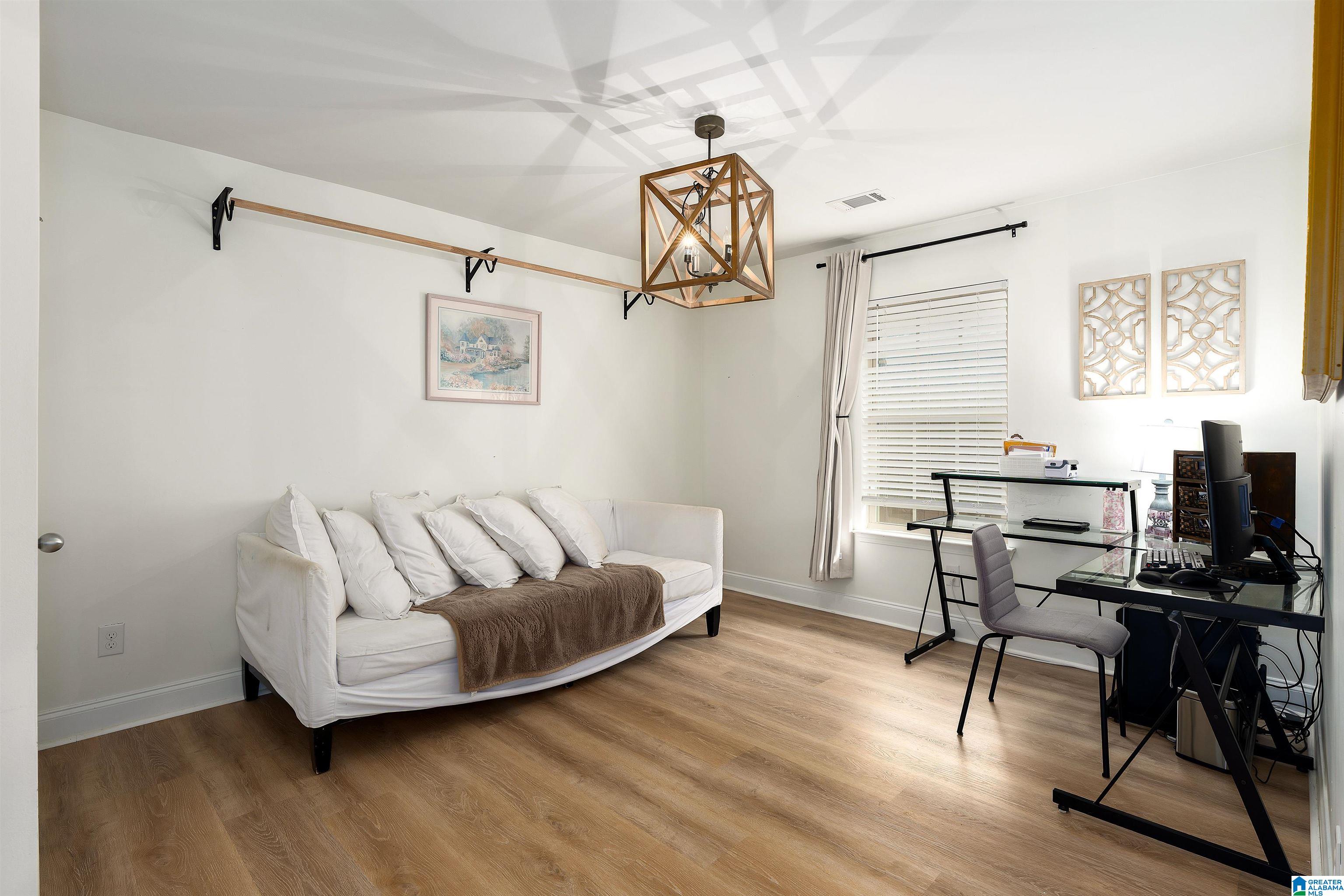 1029 BROOKHAVEN DRIVE