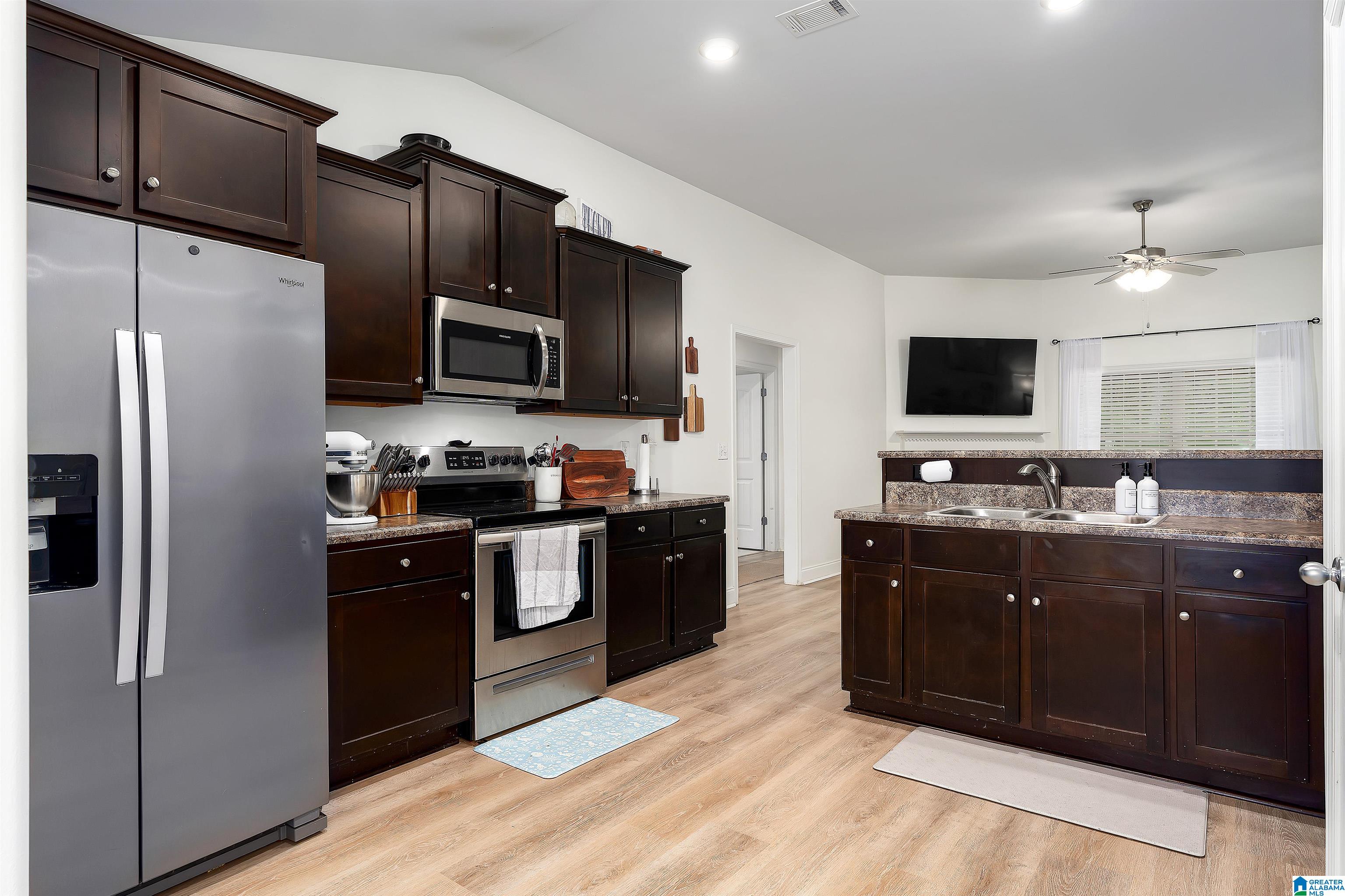 1029 BROOKHAVEN DRIVE