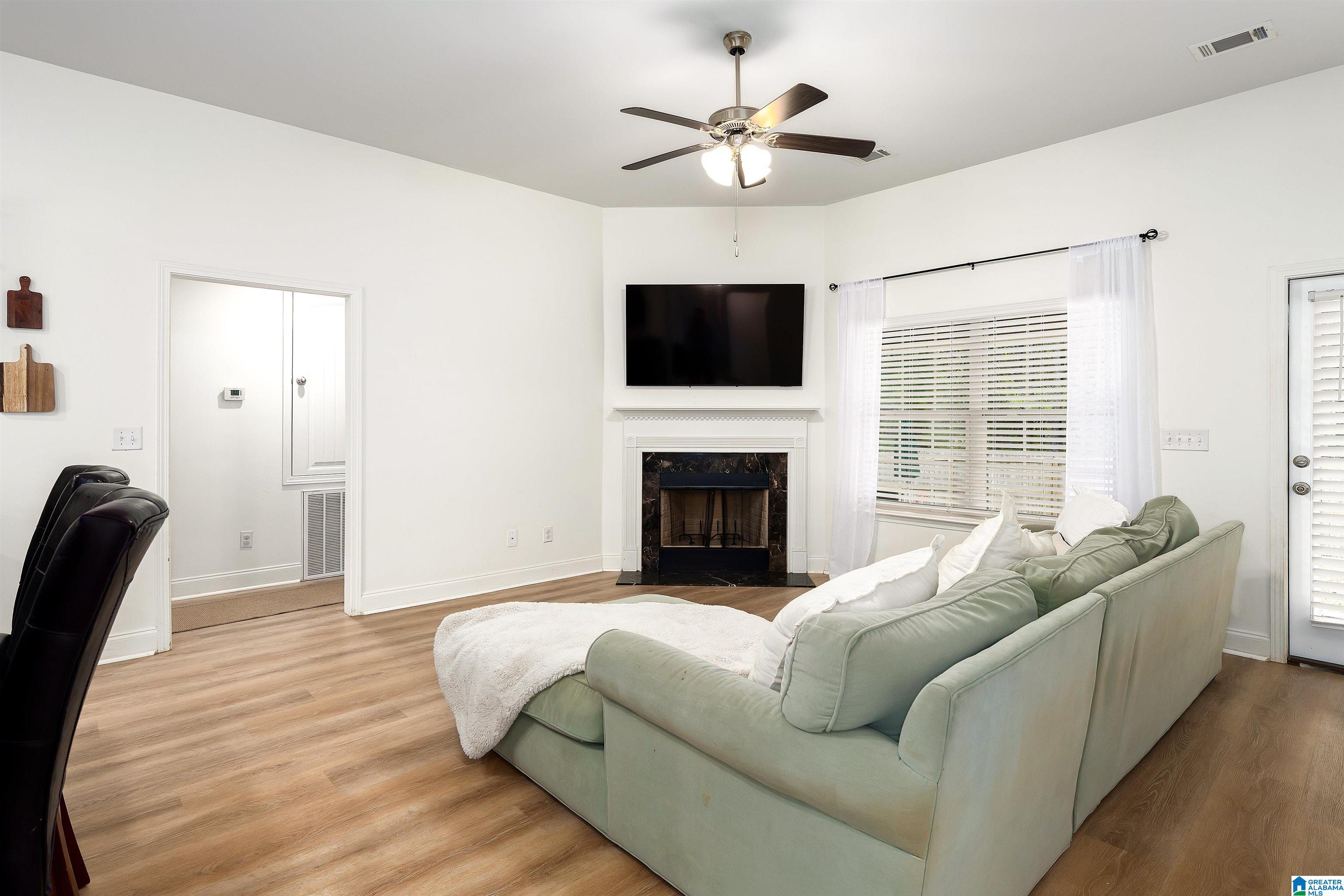 1029 BROOKHAVEN DRIVE