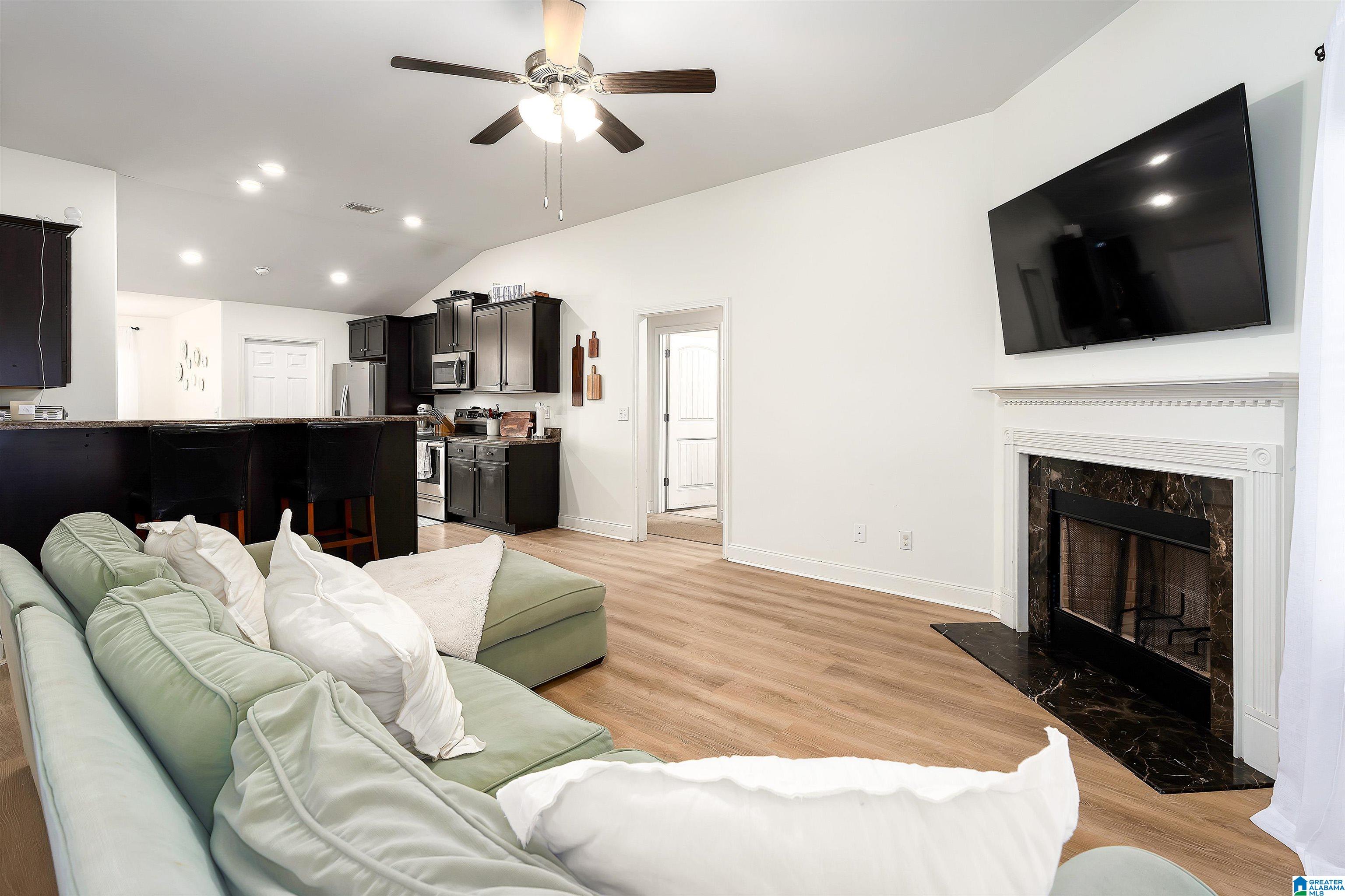 1029 BROOKHAVEN DRIVE