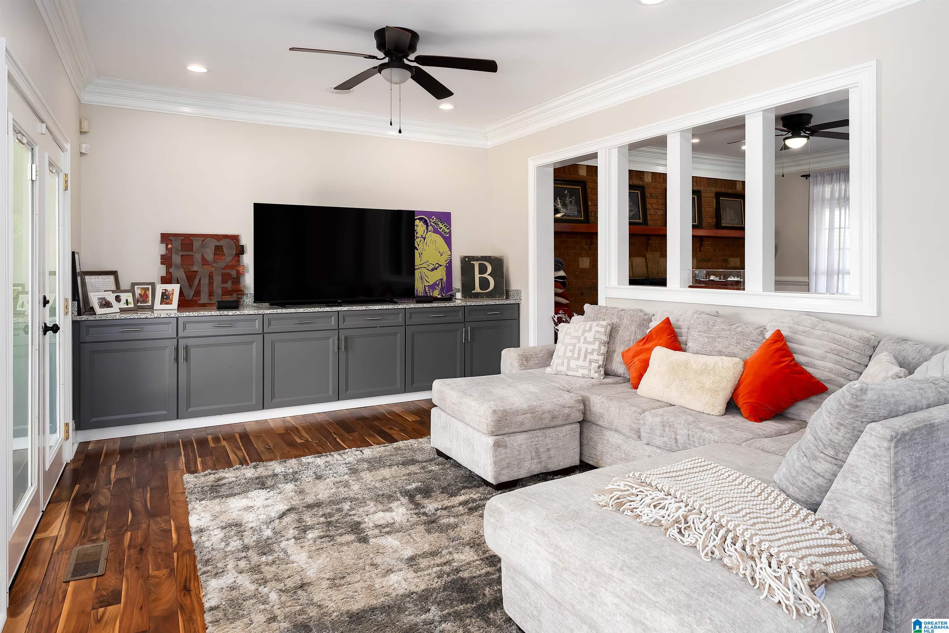 2109 BOWMAN CIRCLE