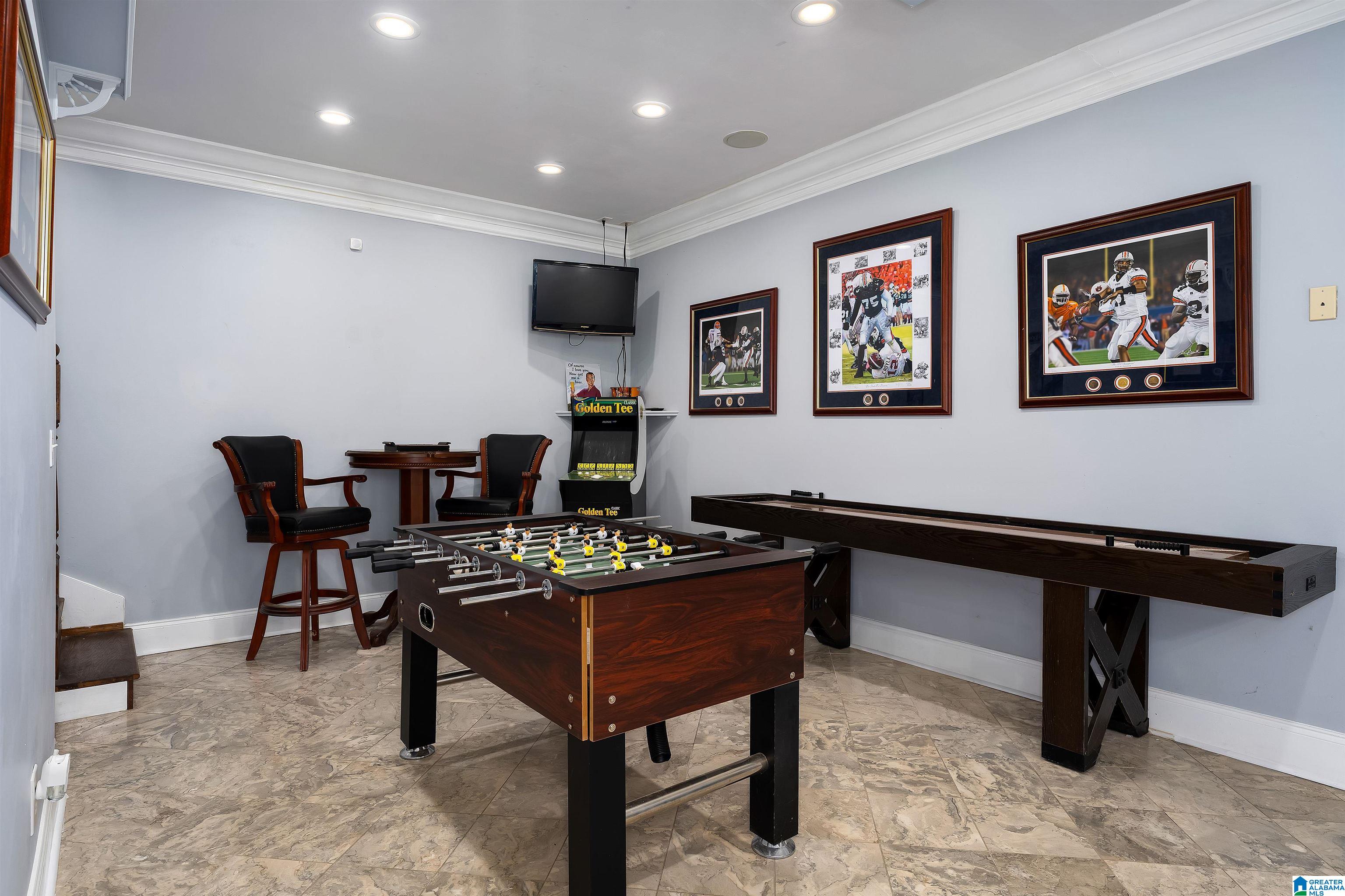 2109 BOWMAN CIRCLE