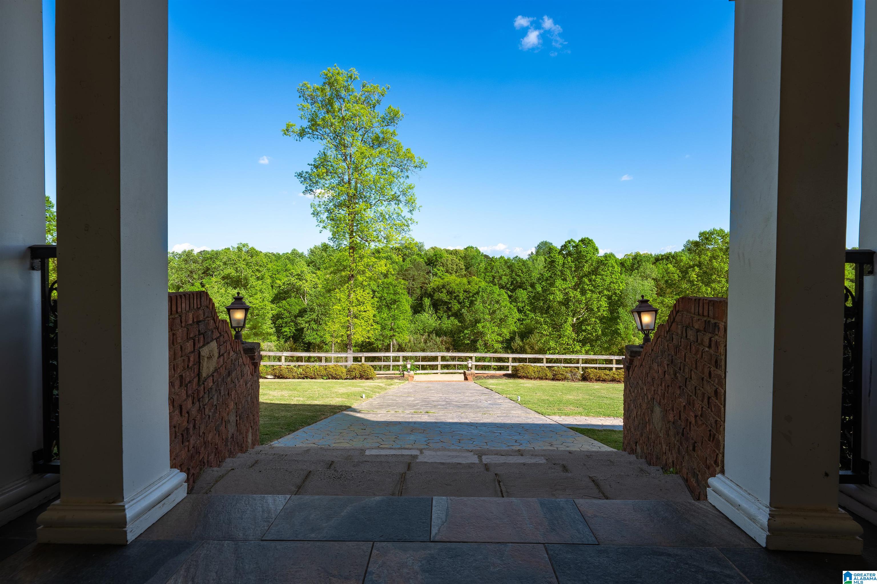 2109 BOWMAN CIRCLE