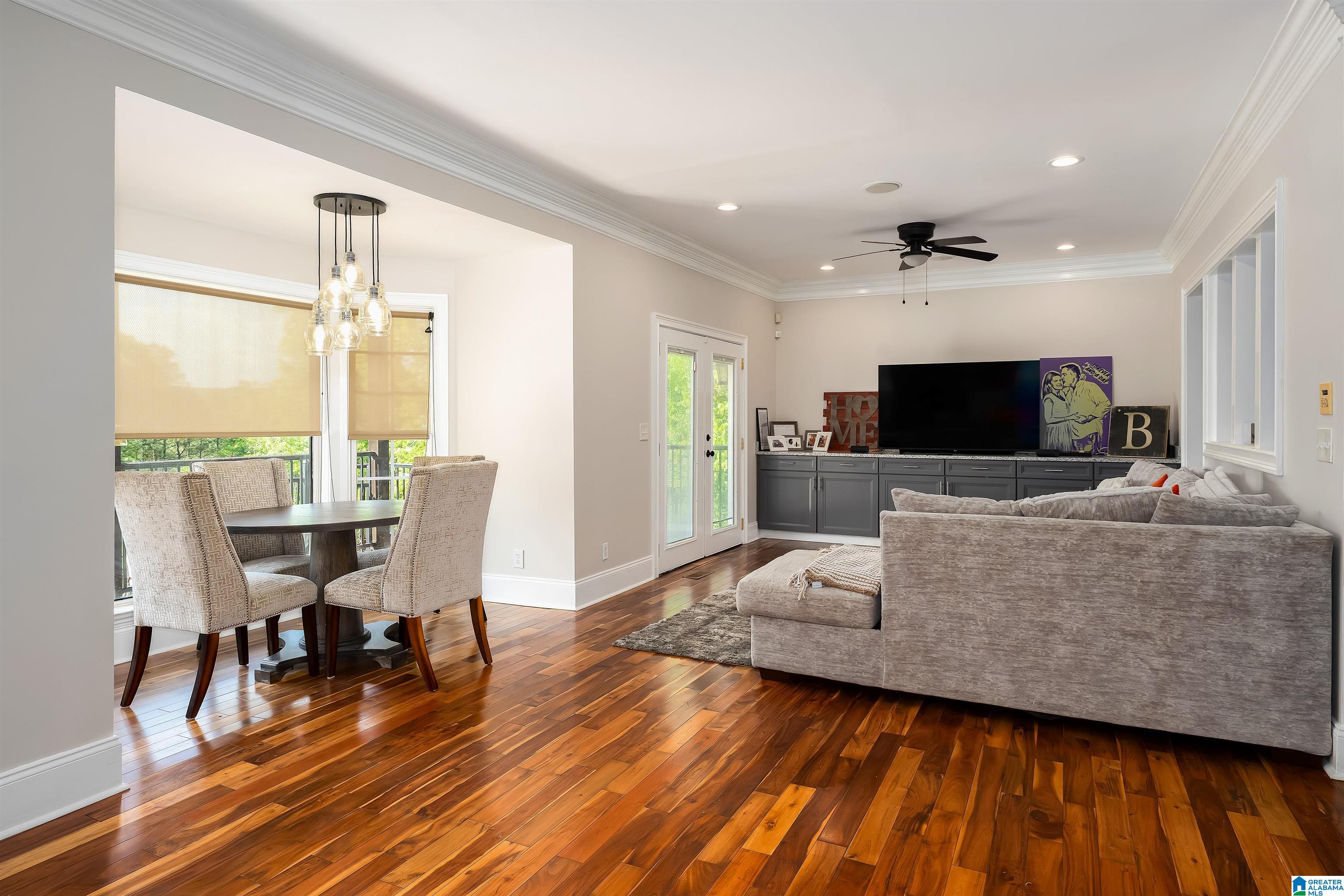 2109 BOWMAN CIRCLE