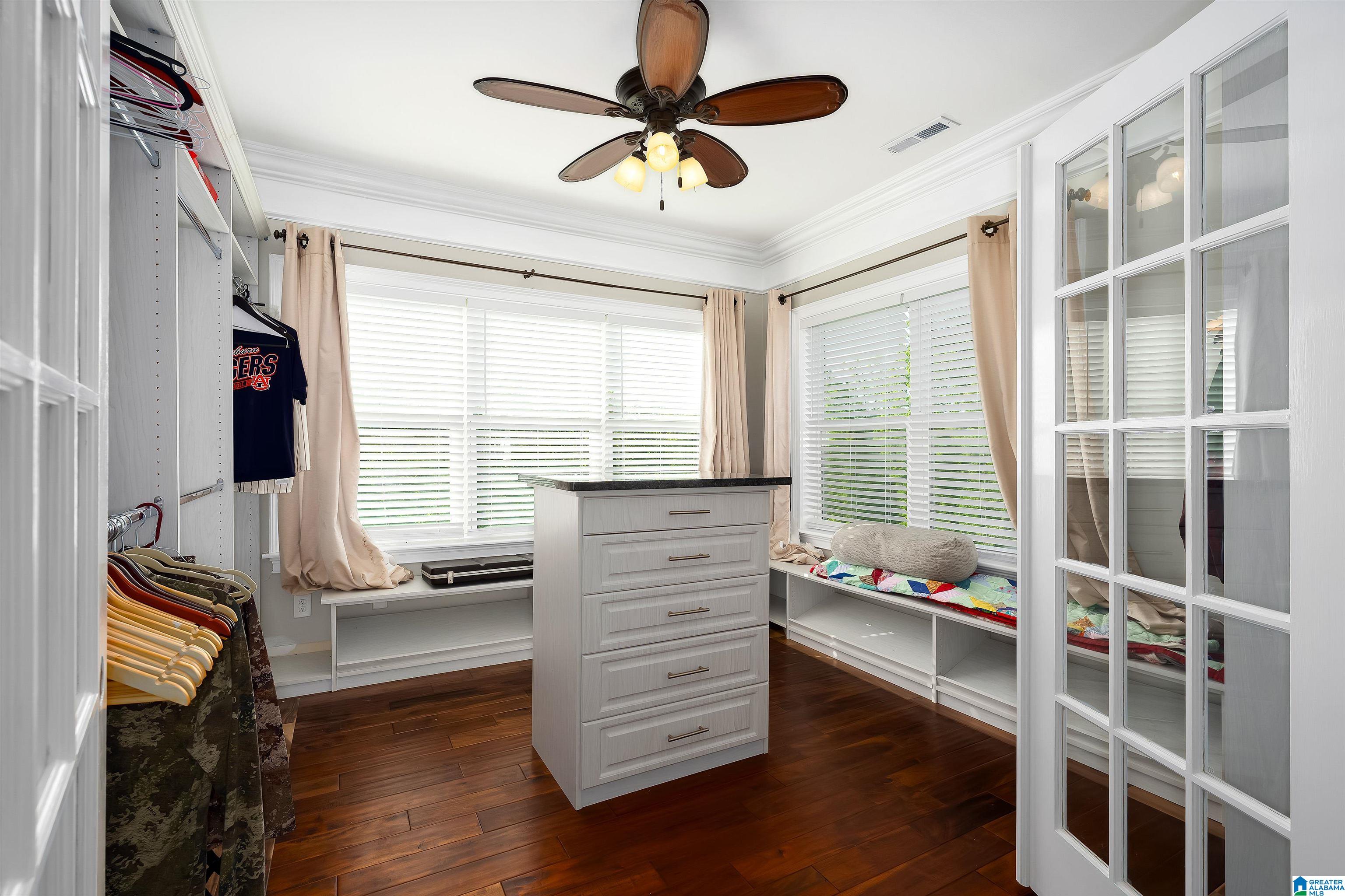 2109 BOWMAN CIRCLE