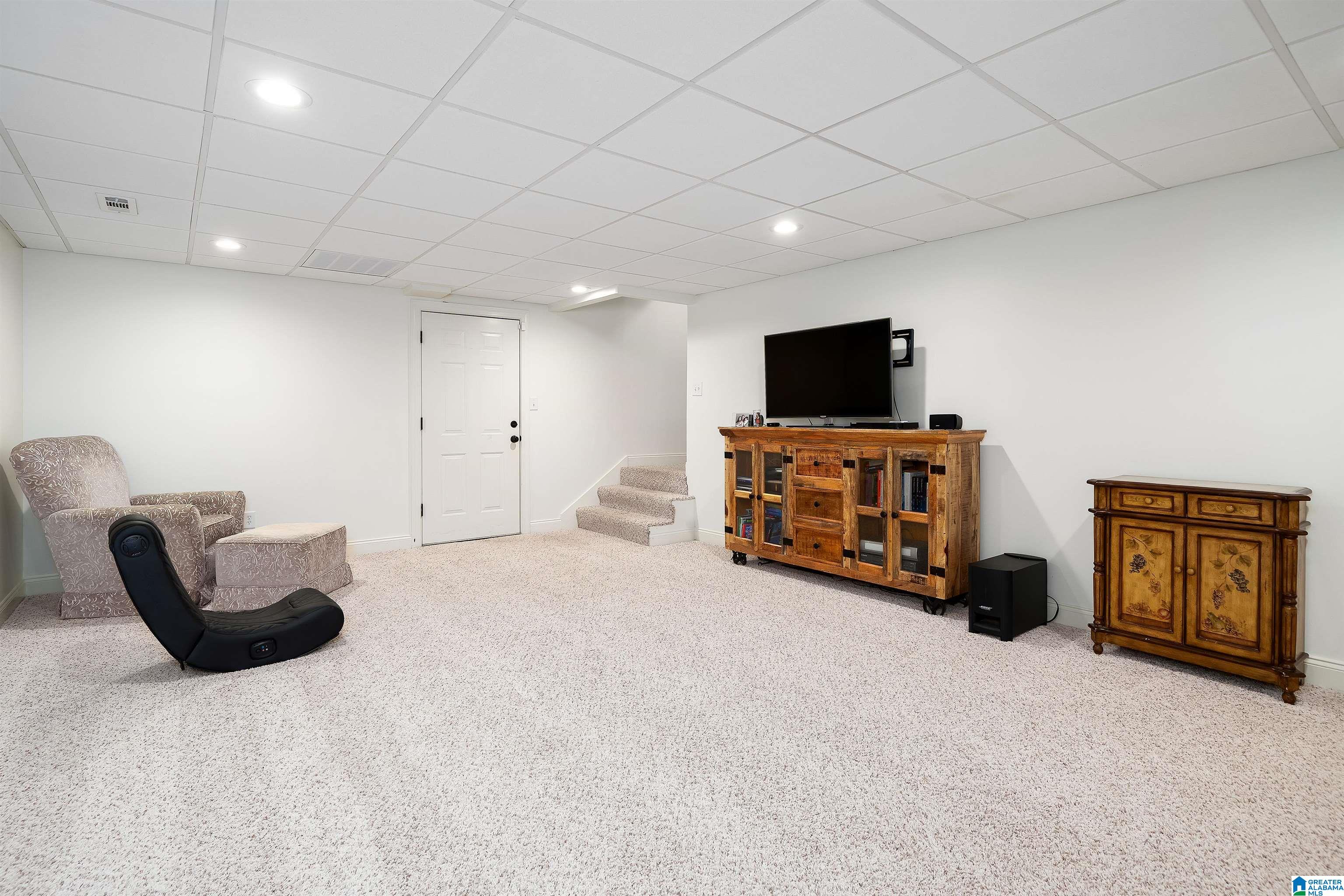 171 MIDDLE RIDGE DRIVE