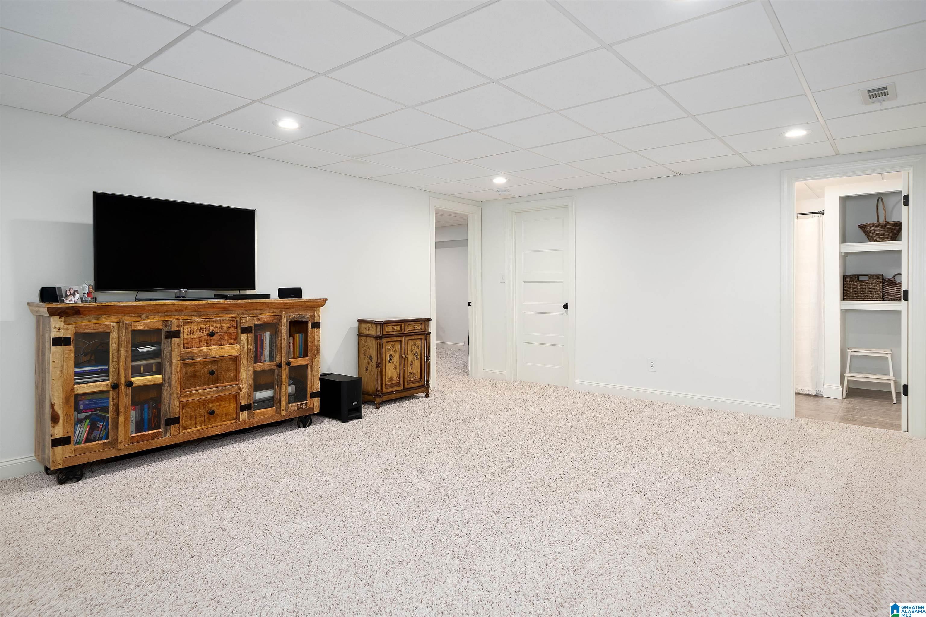 171 MIDDLE RIDGE DRIVE