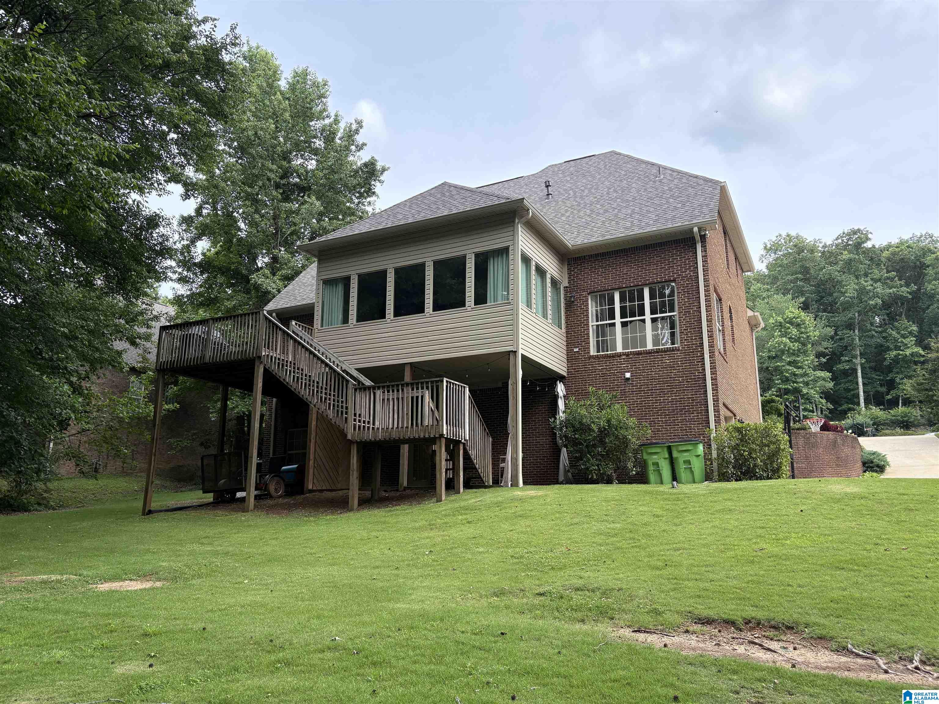 325 MIDDLE RIDGE DRIVE