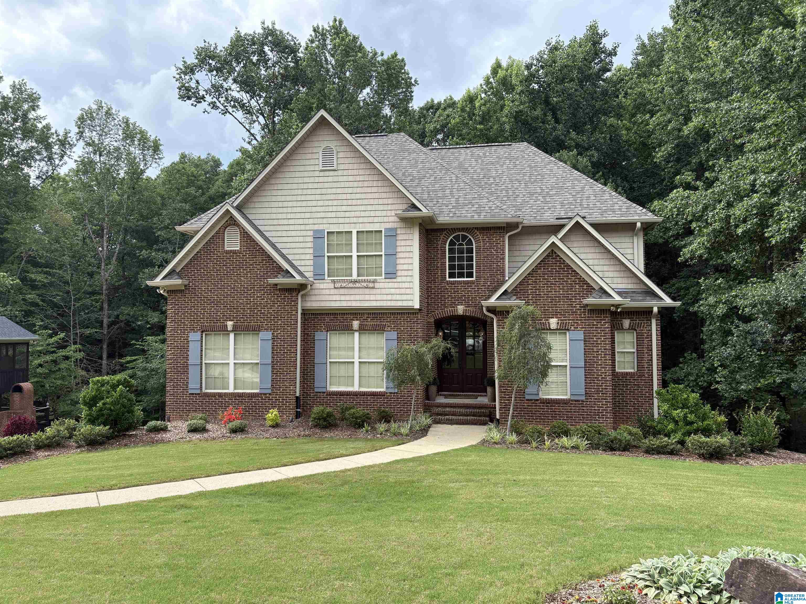 325 MIDDLE RIDGE DRIVE