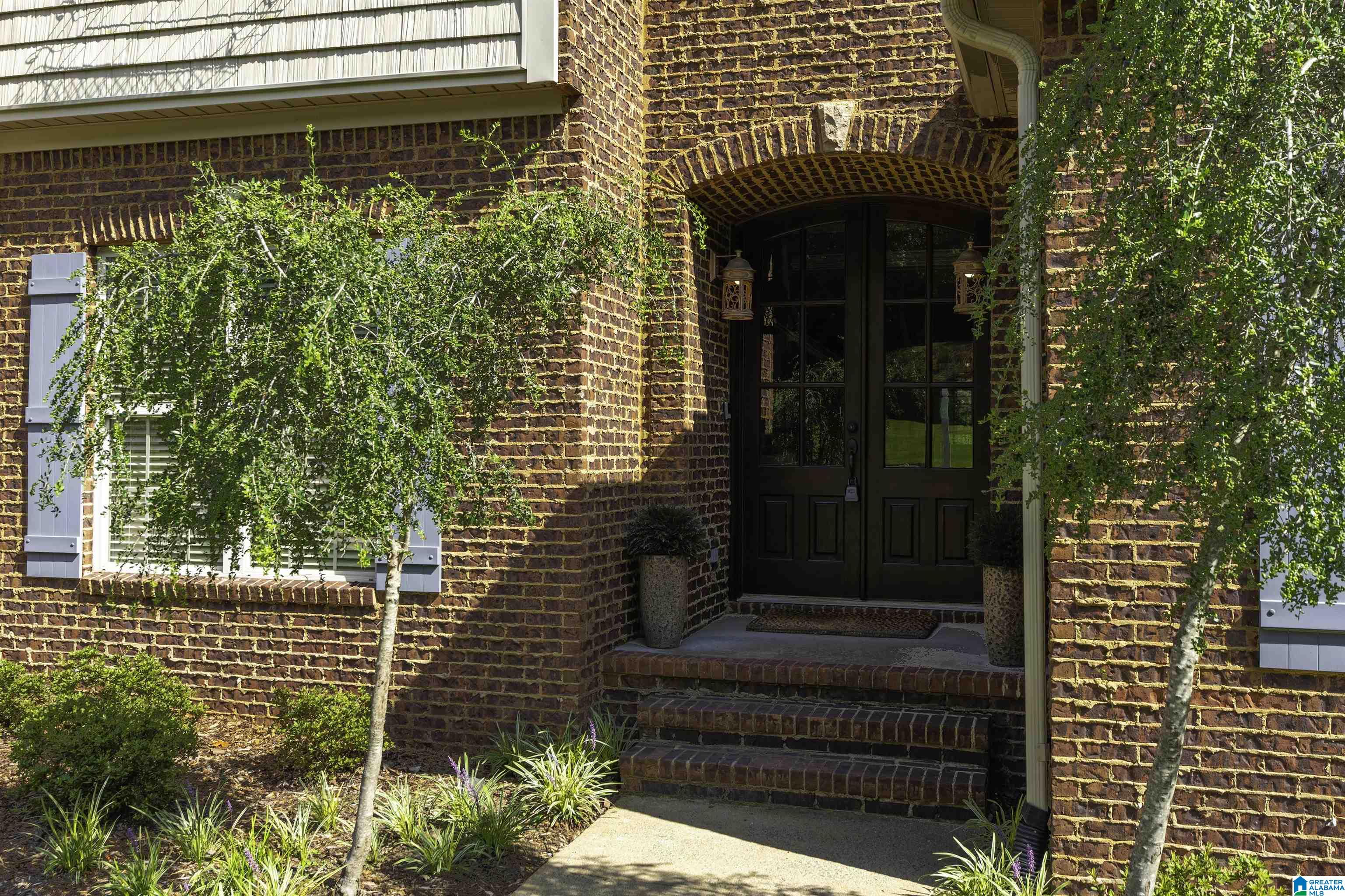 325 MIDDLE RIDGE DRIVE
