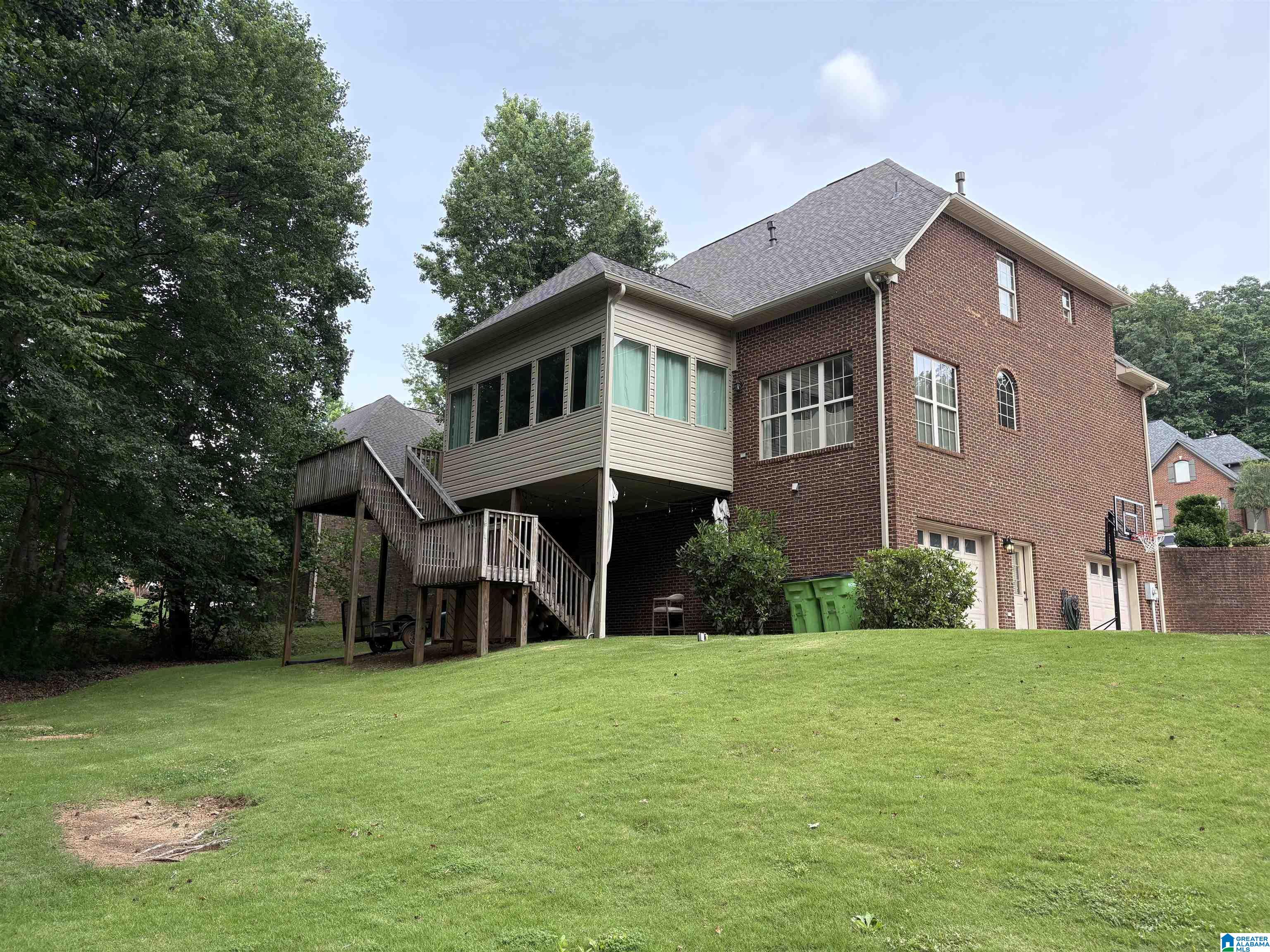 325 MIDDLE RIDGE DRIVE