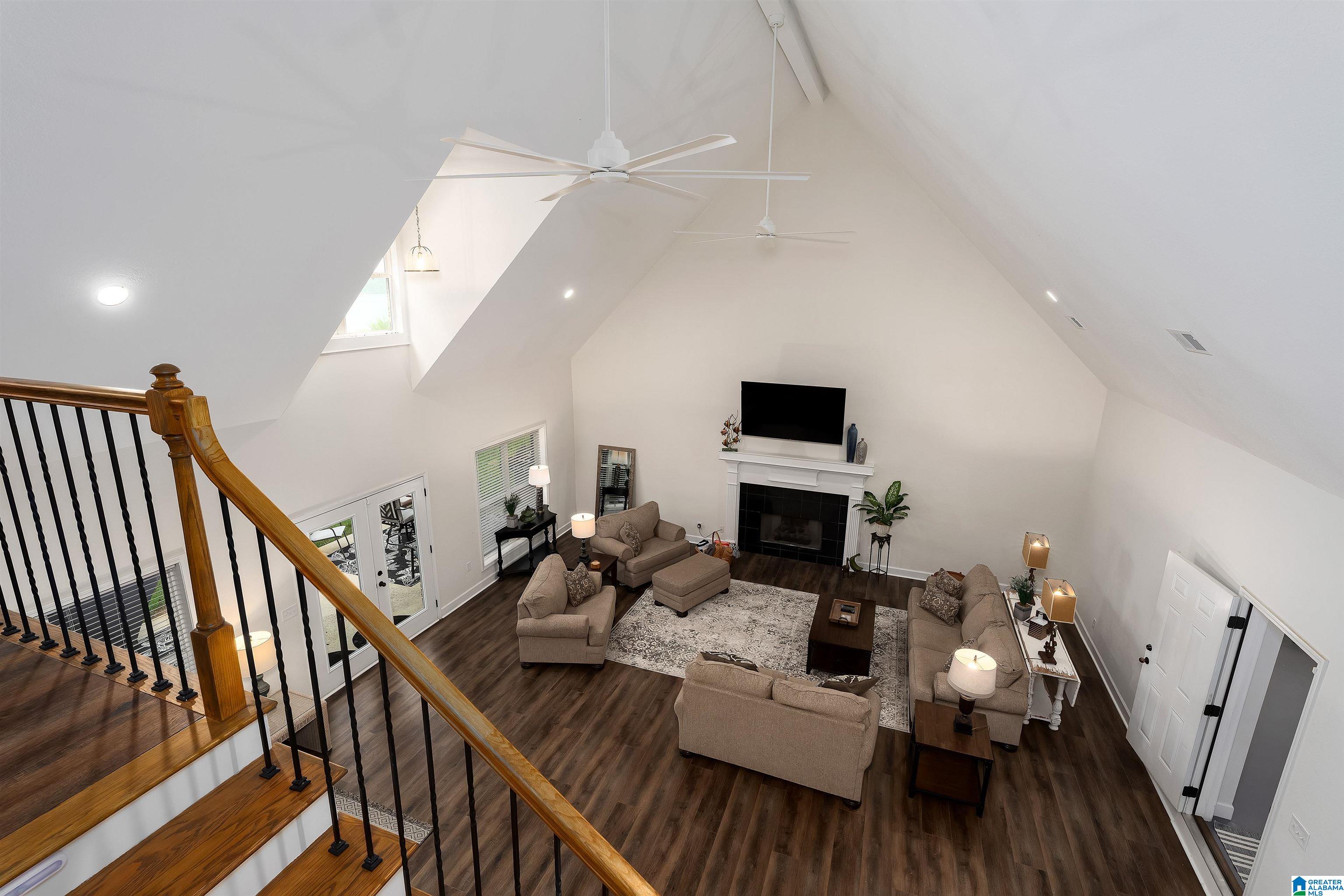 2715 HAMILTON ROAD