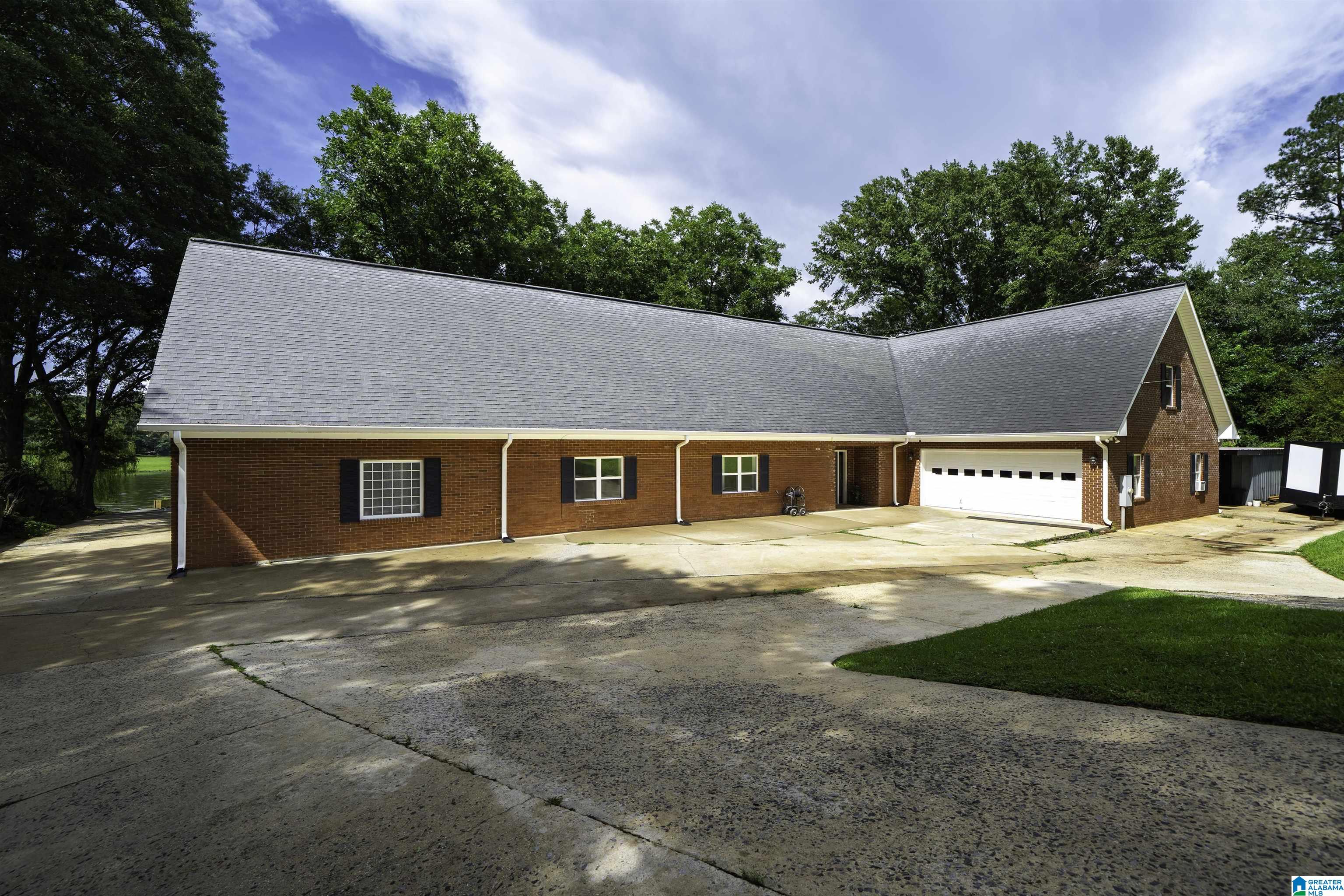 2715 HAMILTON ROAD