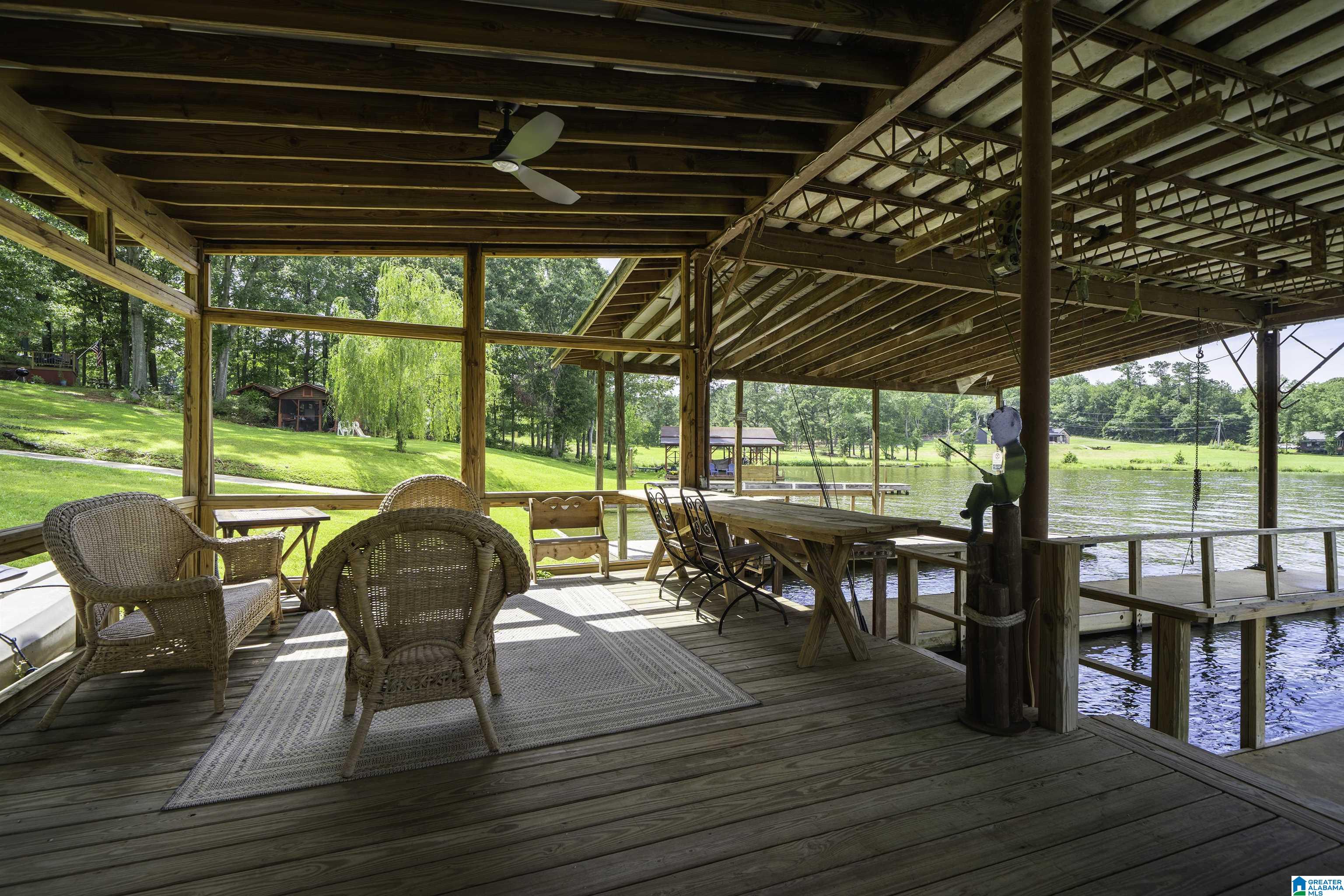 2715 HAMILTON ROAD