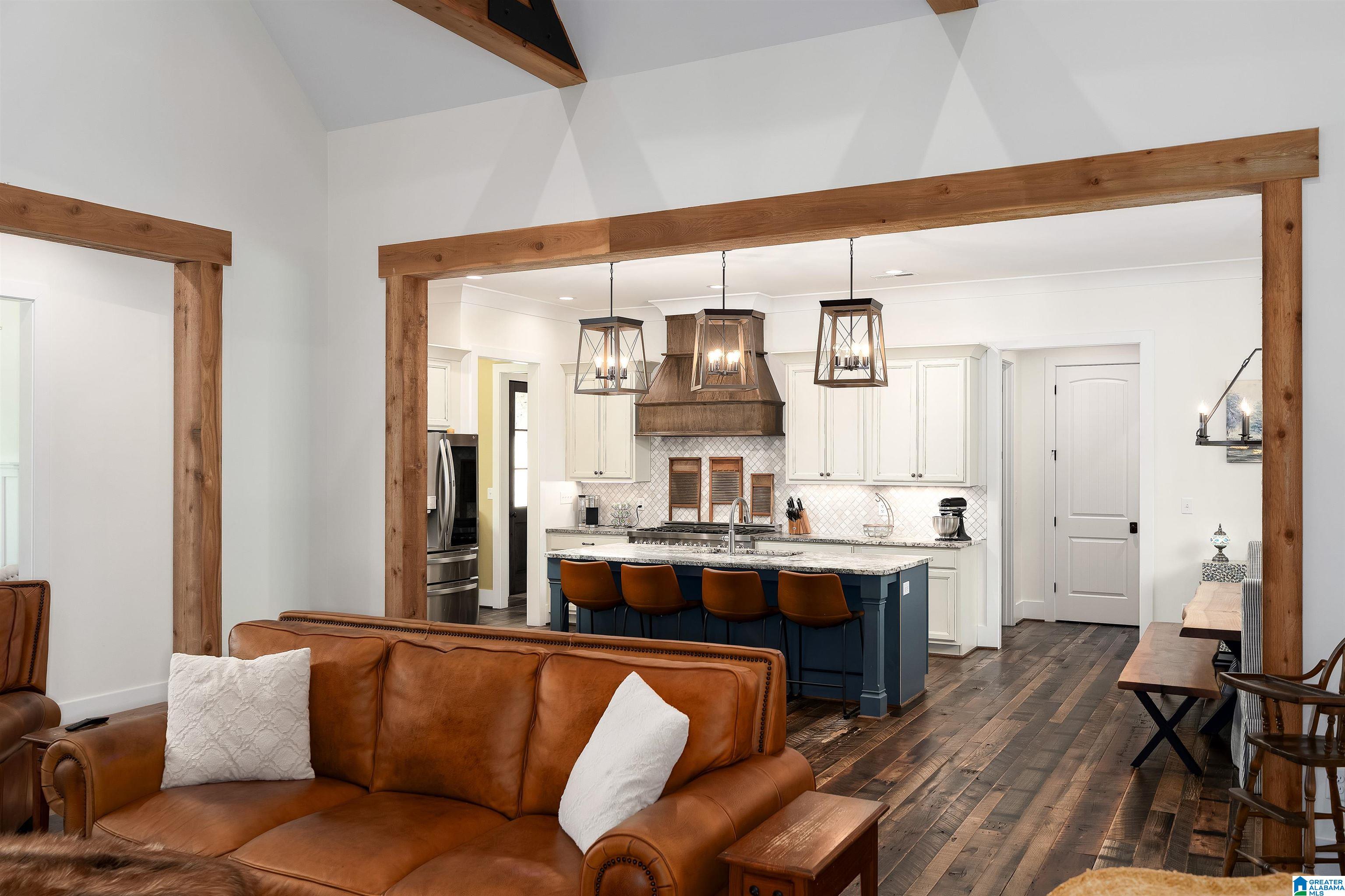 5805 DEERFOOT COURT