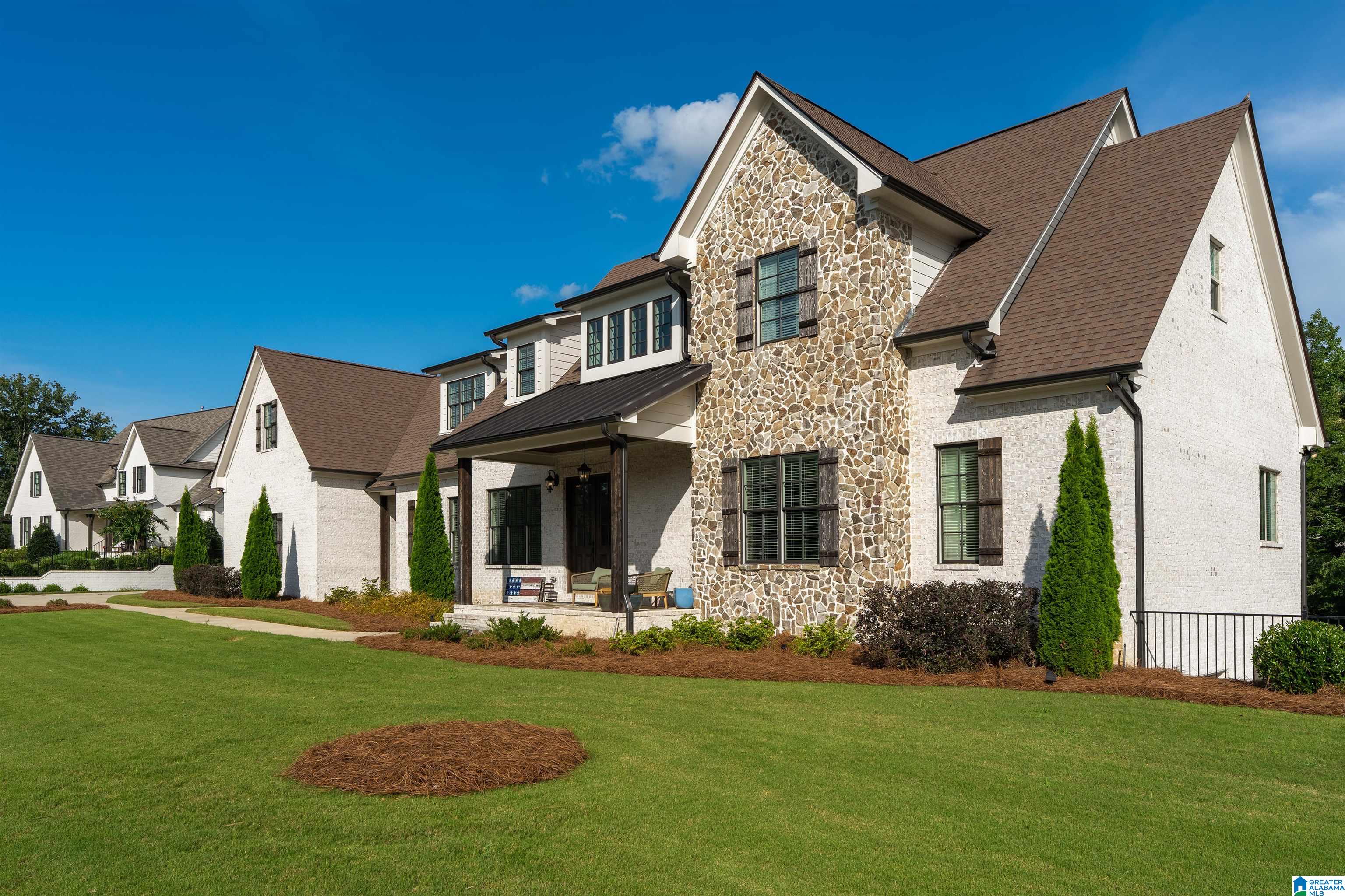 5805 DEERFOOT COURT