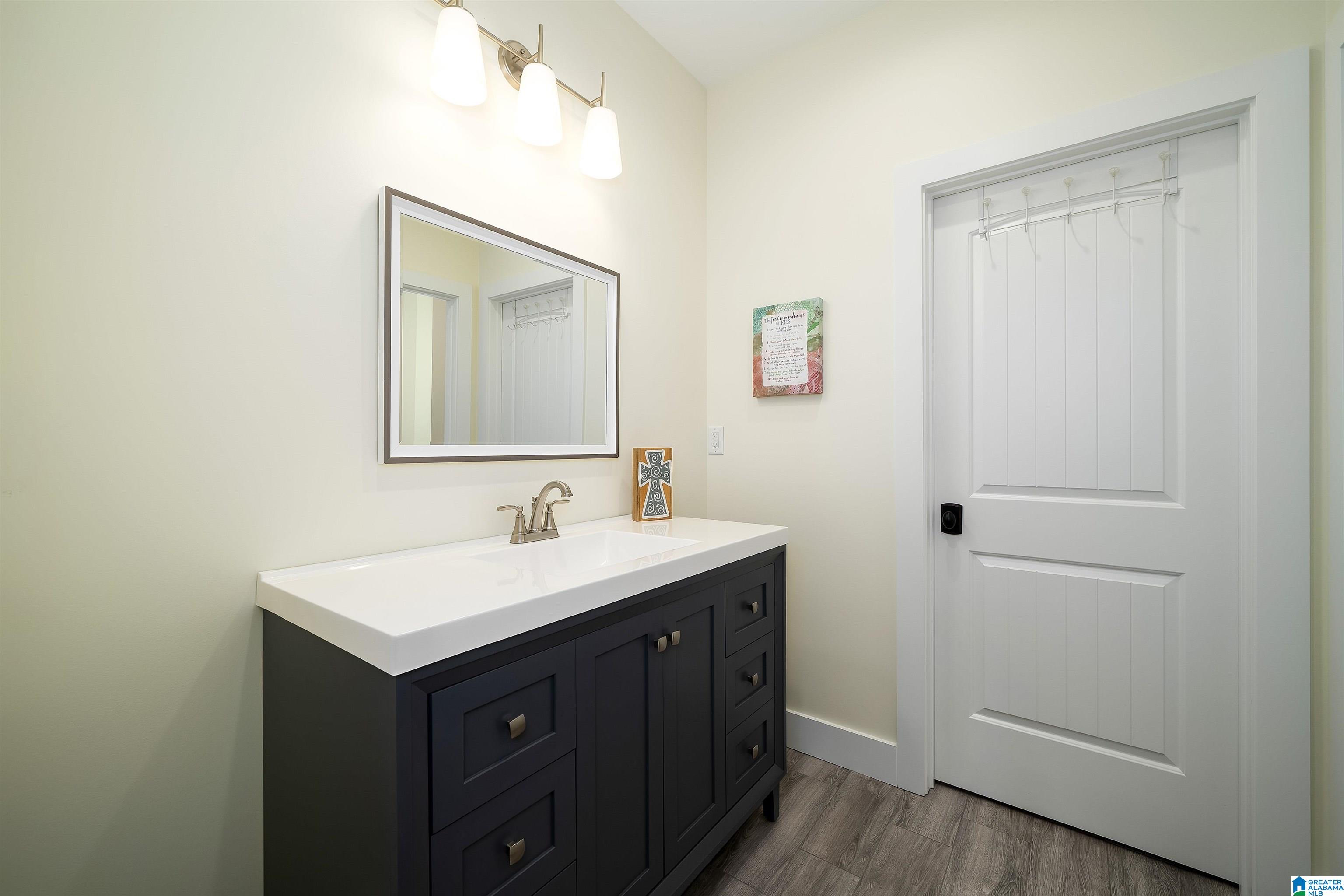 5805 DEERFOOT COURT