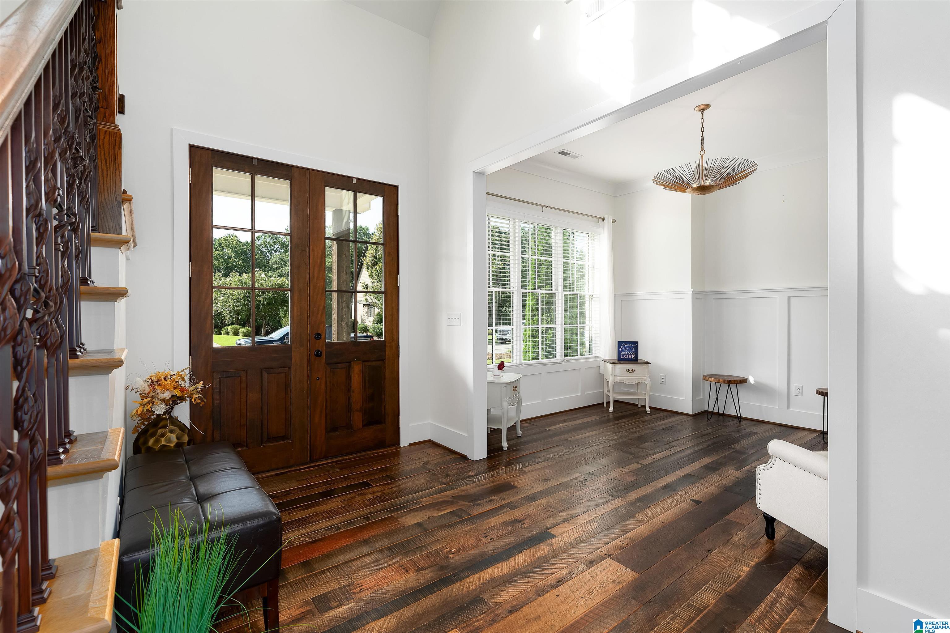 5805 DEERFOOT COURT