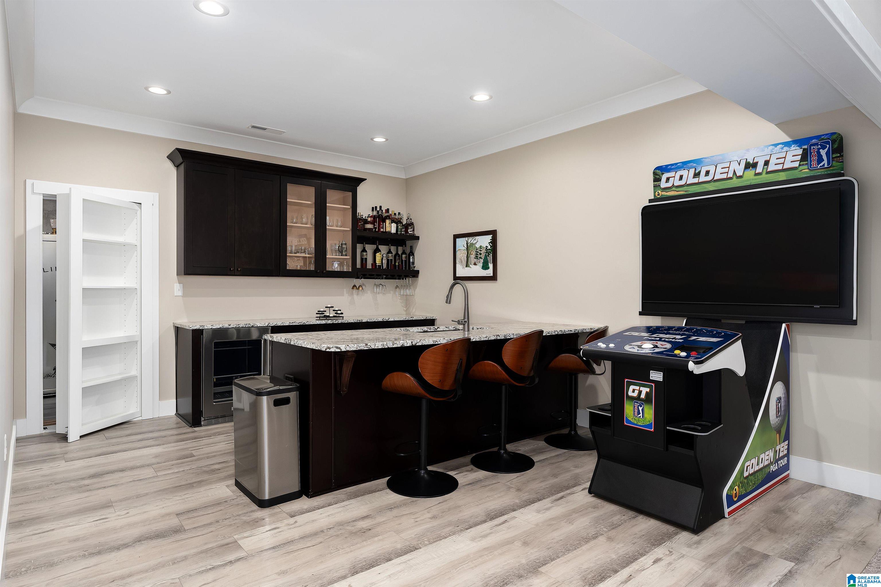 5805 DEERFOOT COURT
