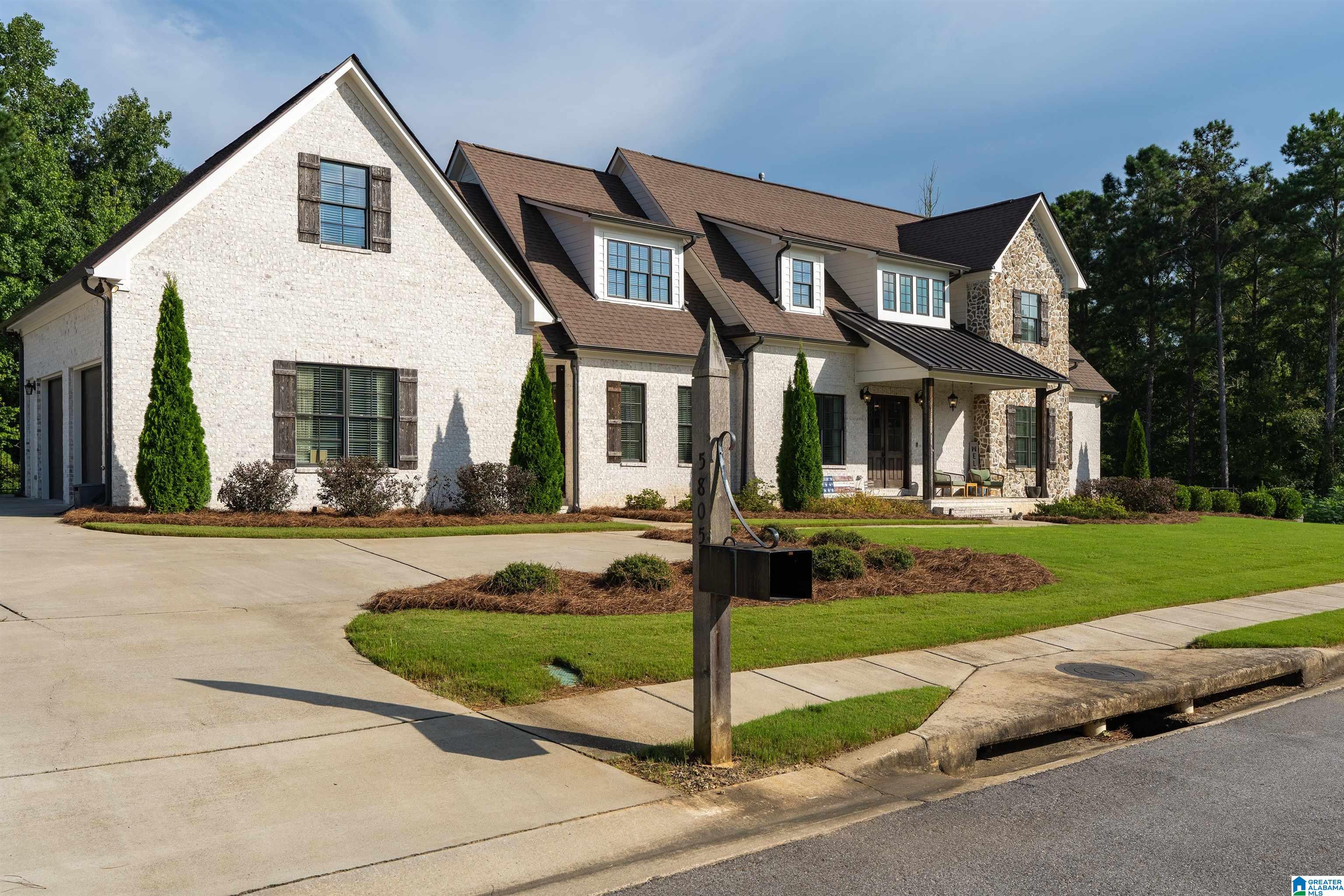 5805 DEERFOOT COURT