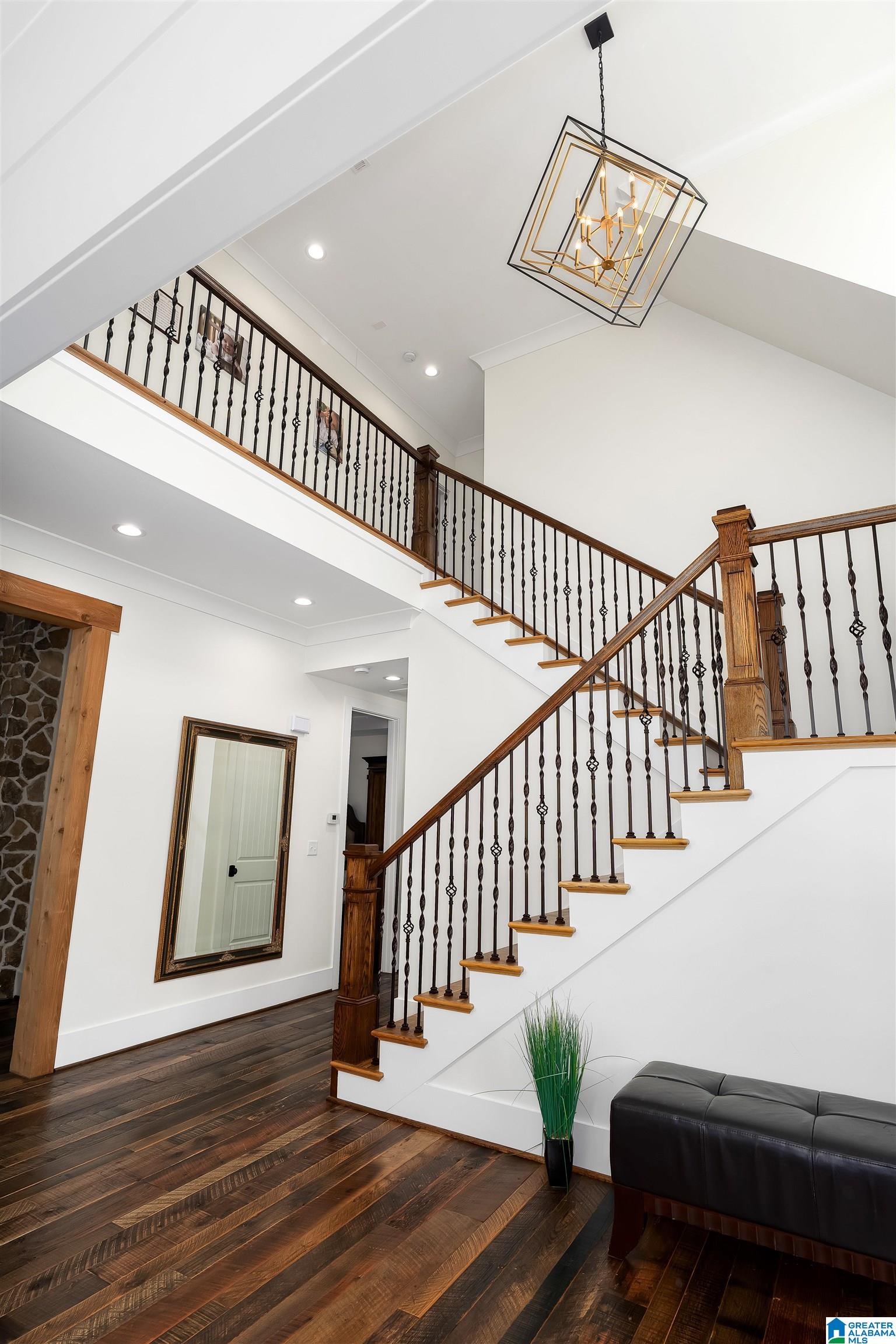 5805 DEERFOOT COURT