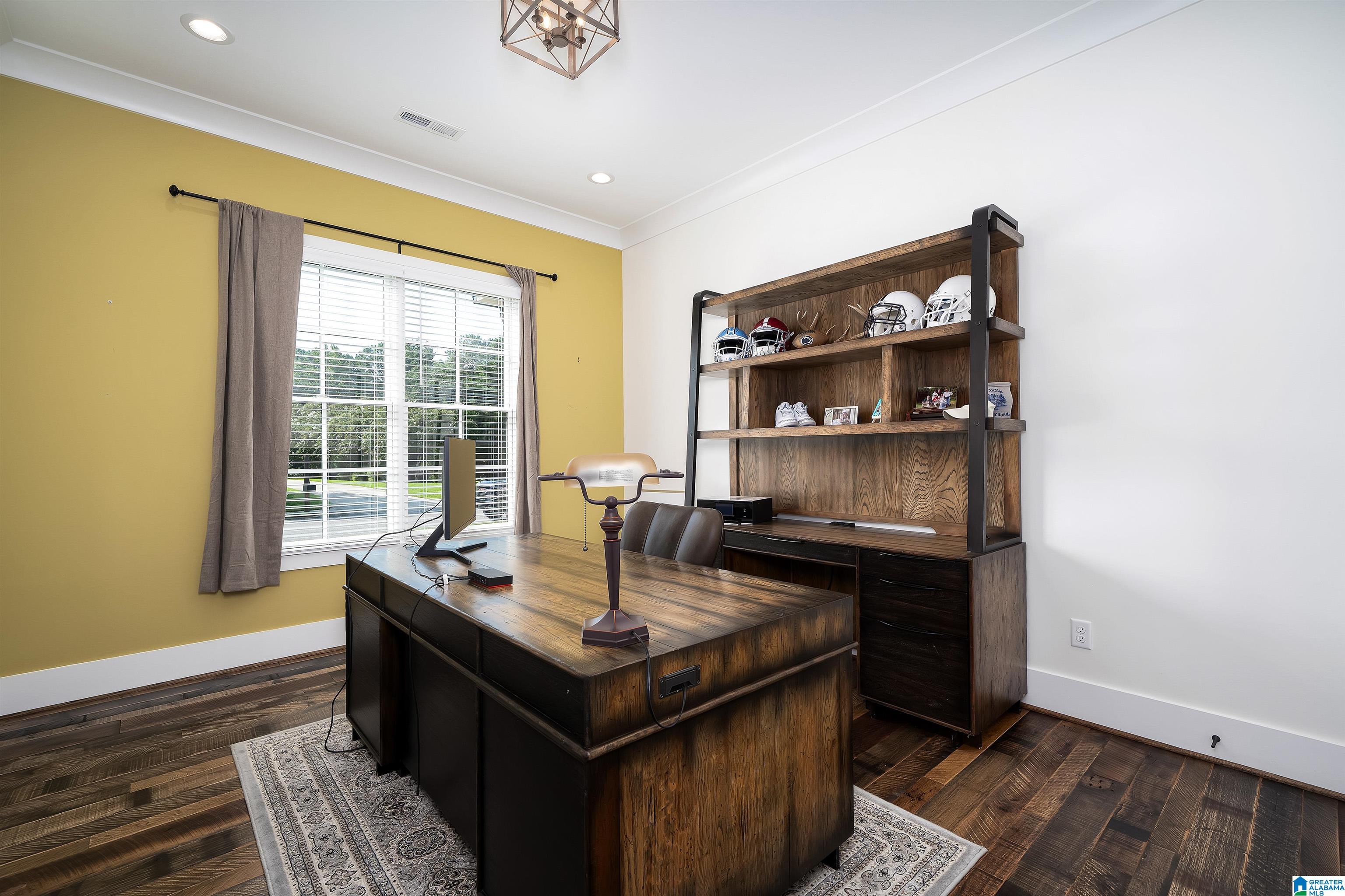 5805 DEERFOOT COURT