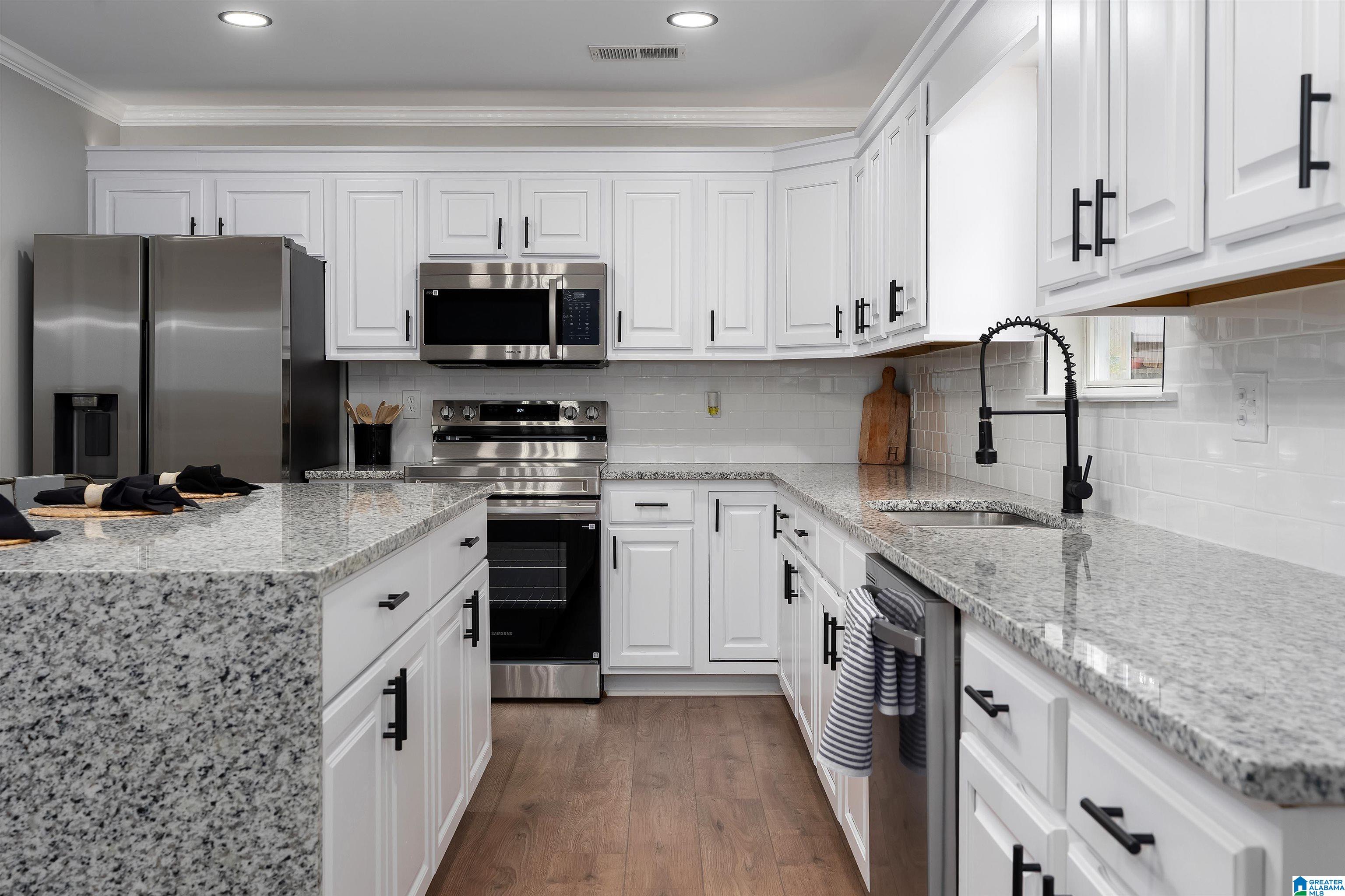 121 CEDAR GROVE PARKWAY