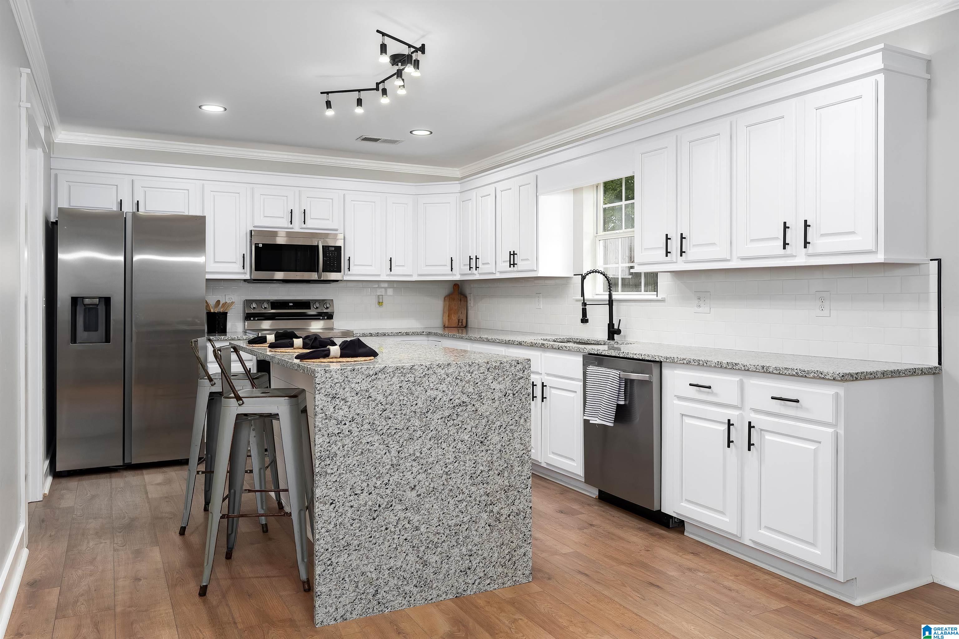 121 CEDAR GROVE PARKWAY