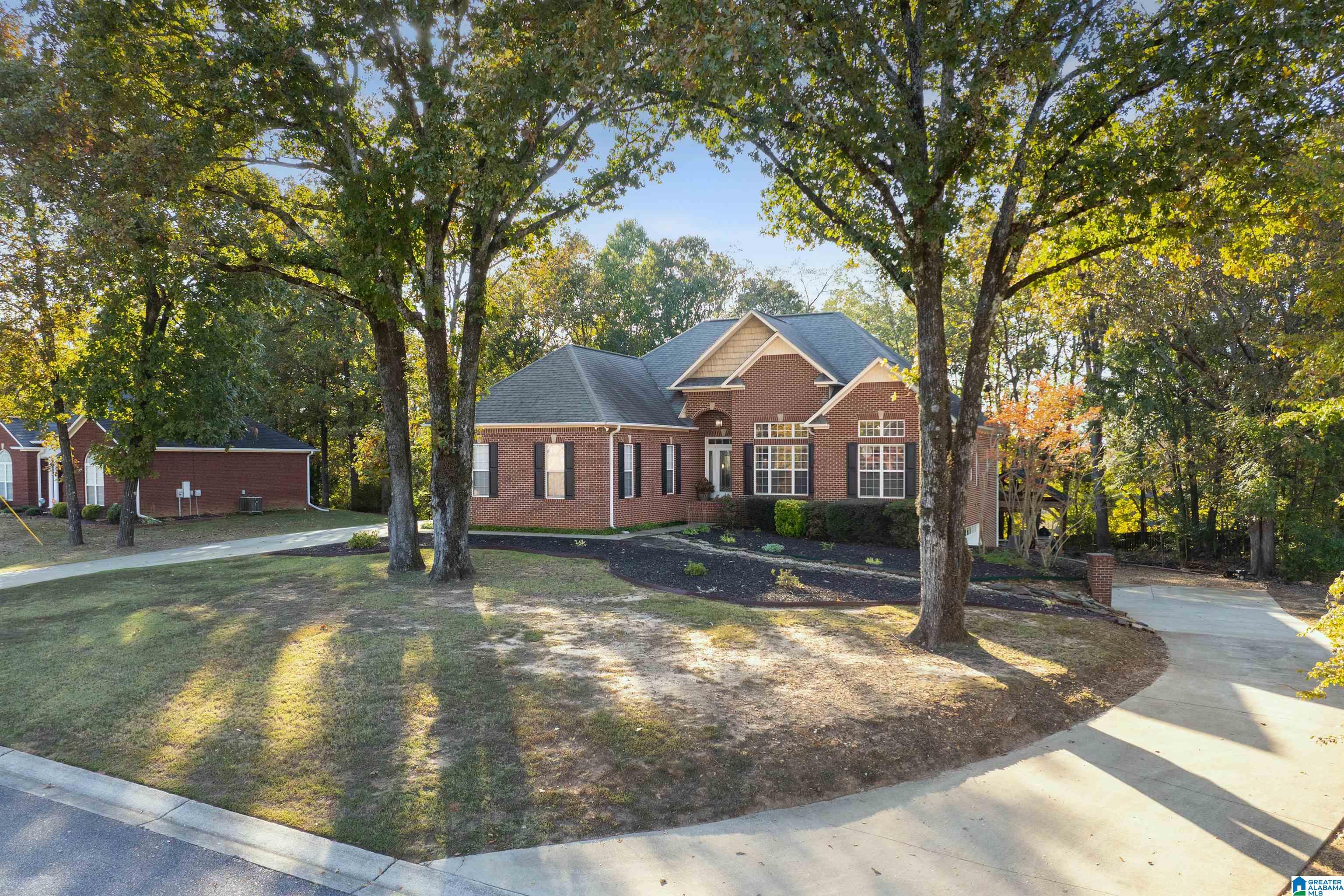 200 ELLINGTON WAY