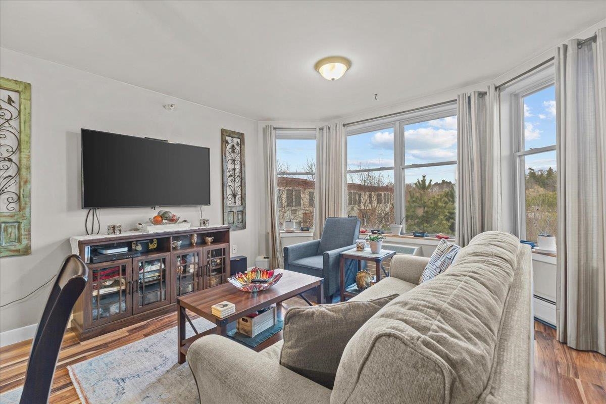 409 Farrell Street Unit: 400