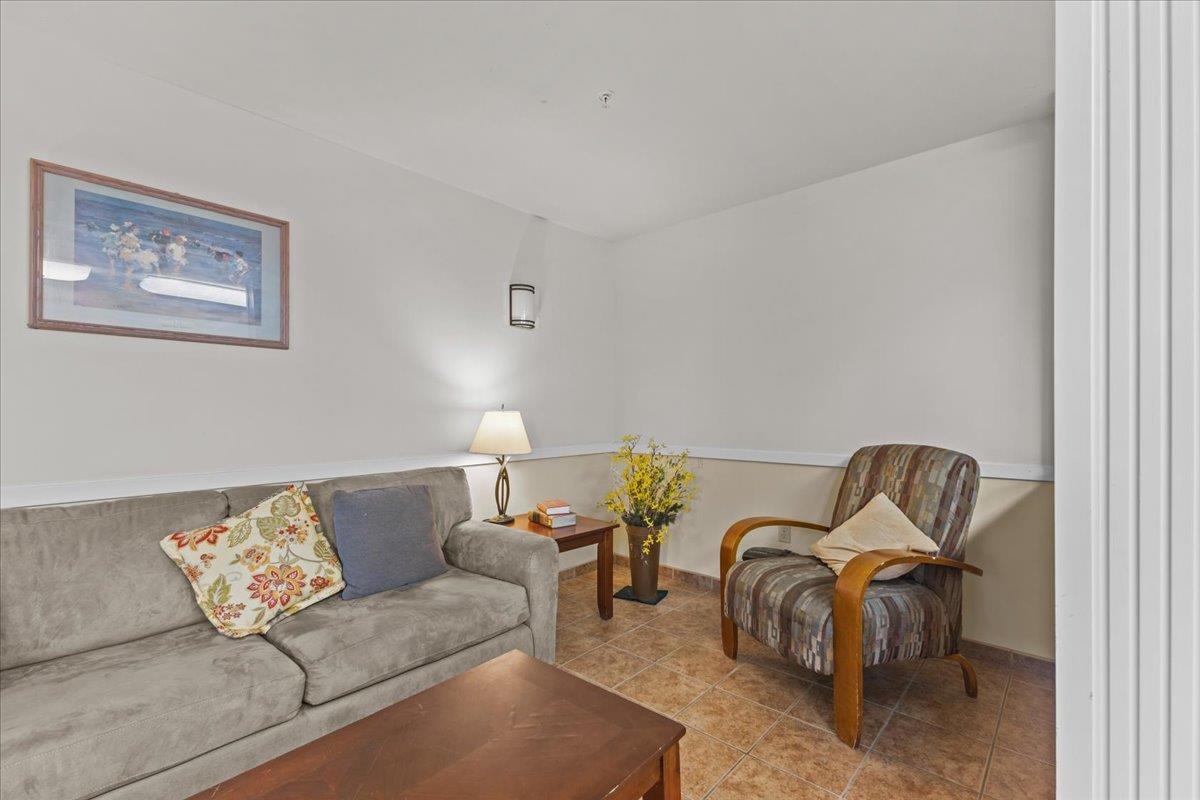 409 Farrell Street Unit: 400