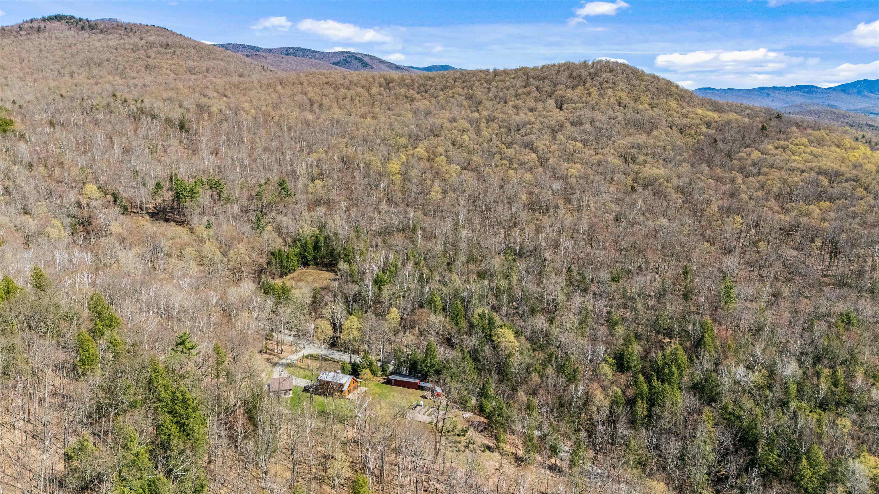 1011 Happy Hollow Road