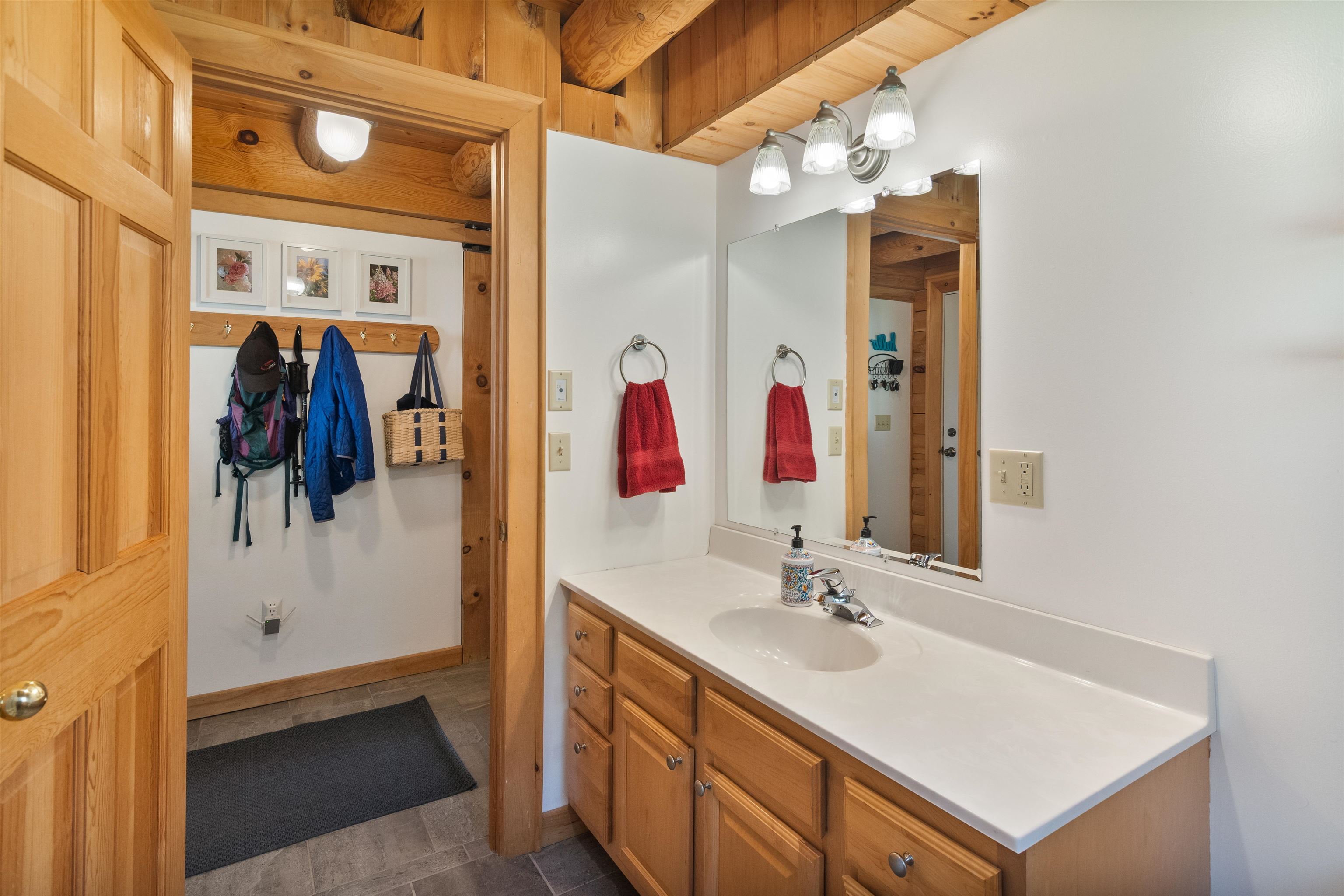 1011 Happy Hollow Road