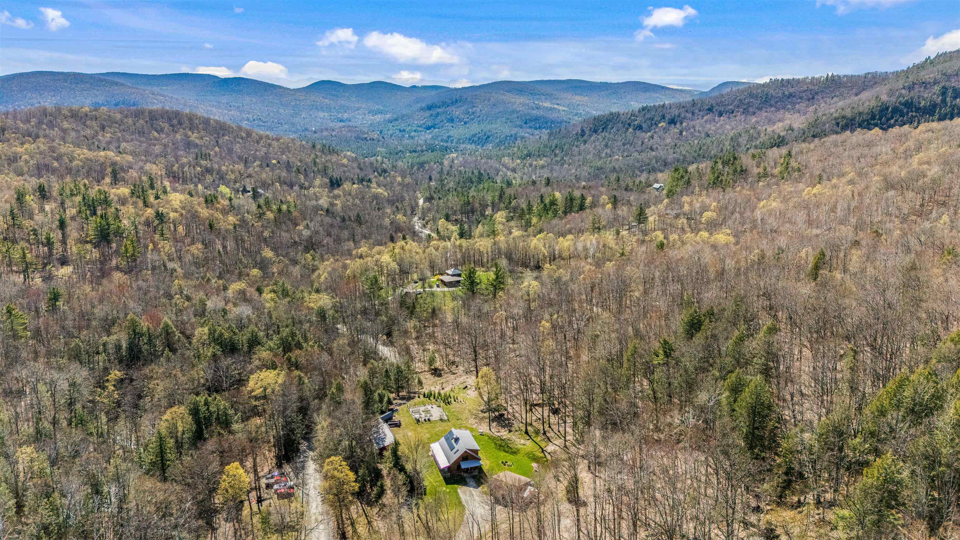 1011 Happy Hollow Road