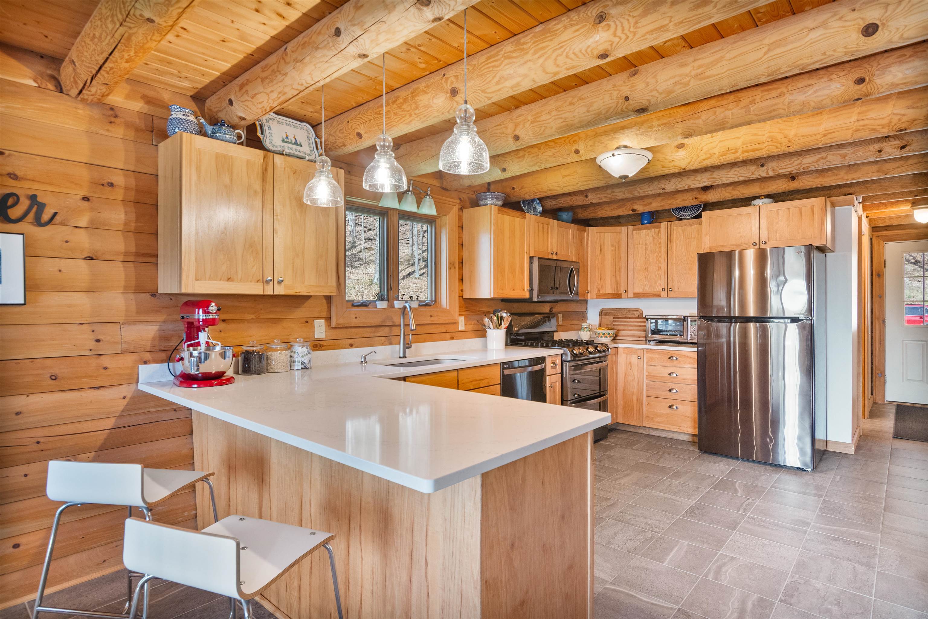 1011 Happy Hollow Road