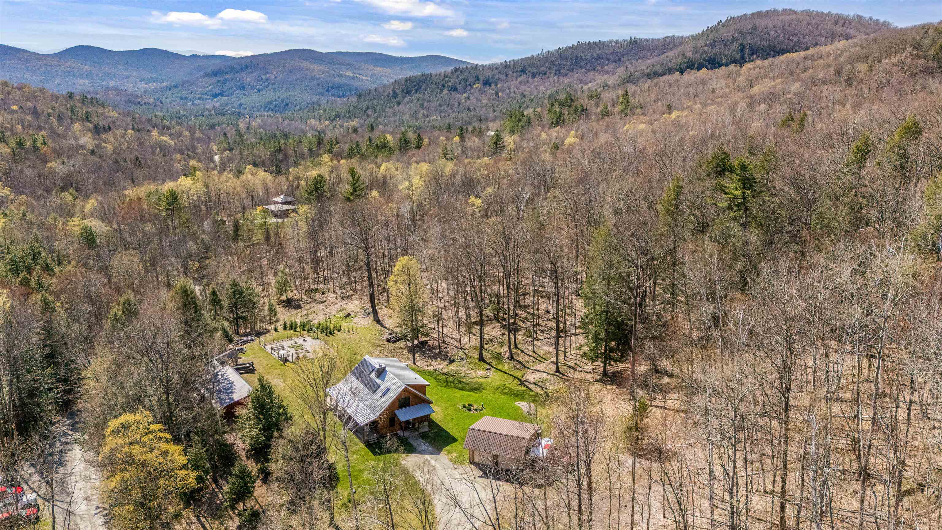 1011 Happy Hollow Road