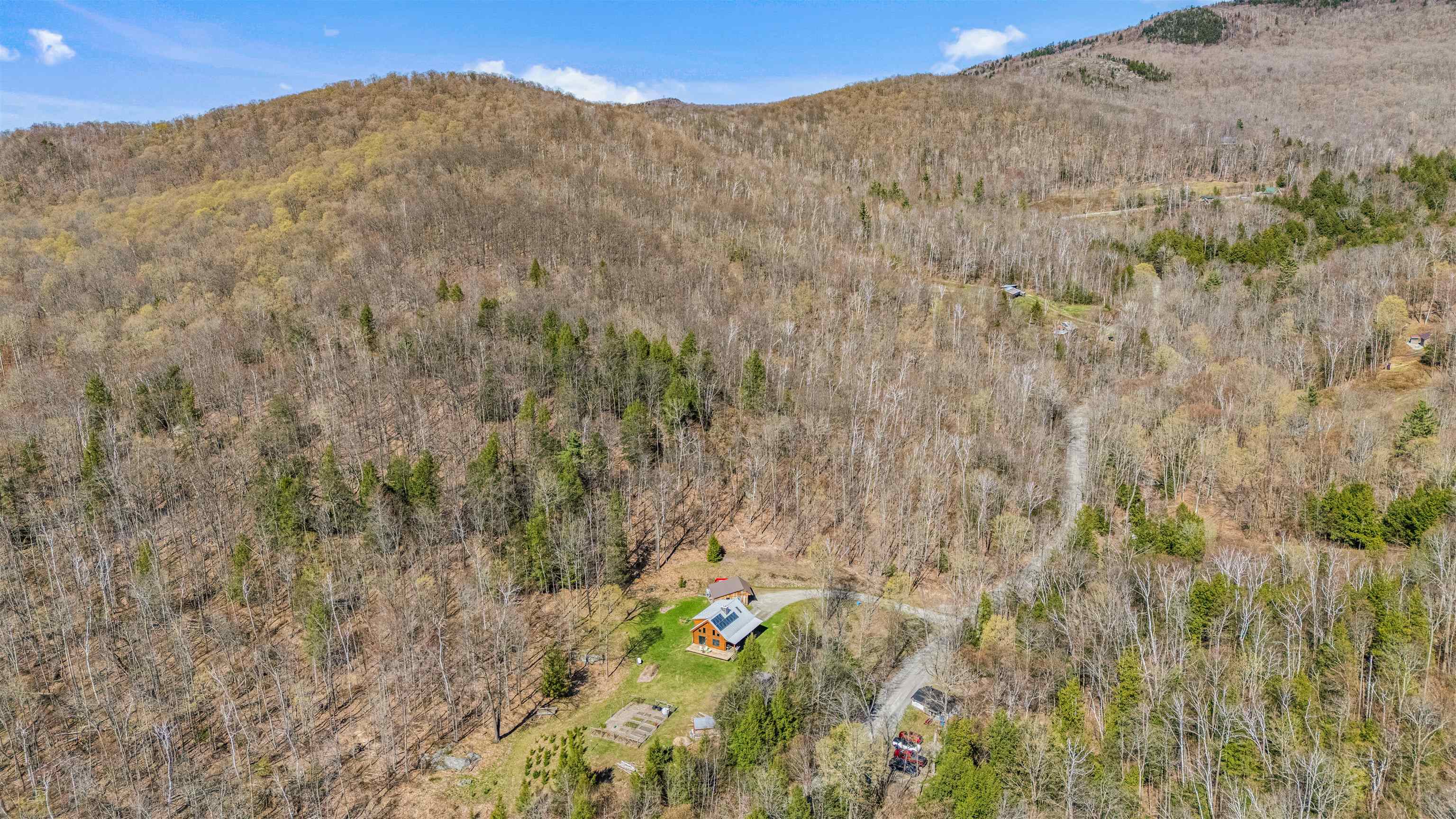 1011 Happy Hollow Road