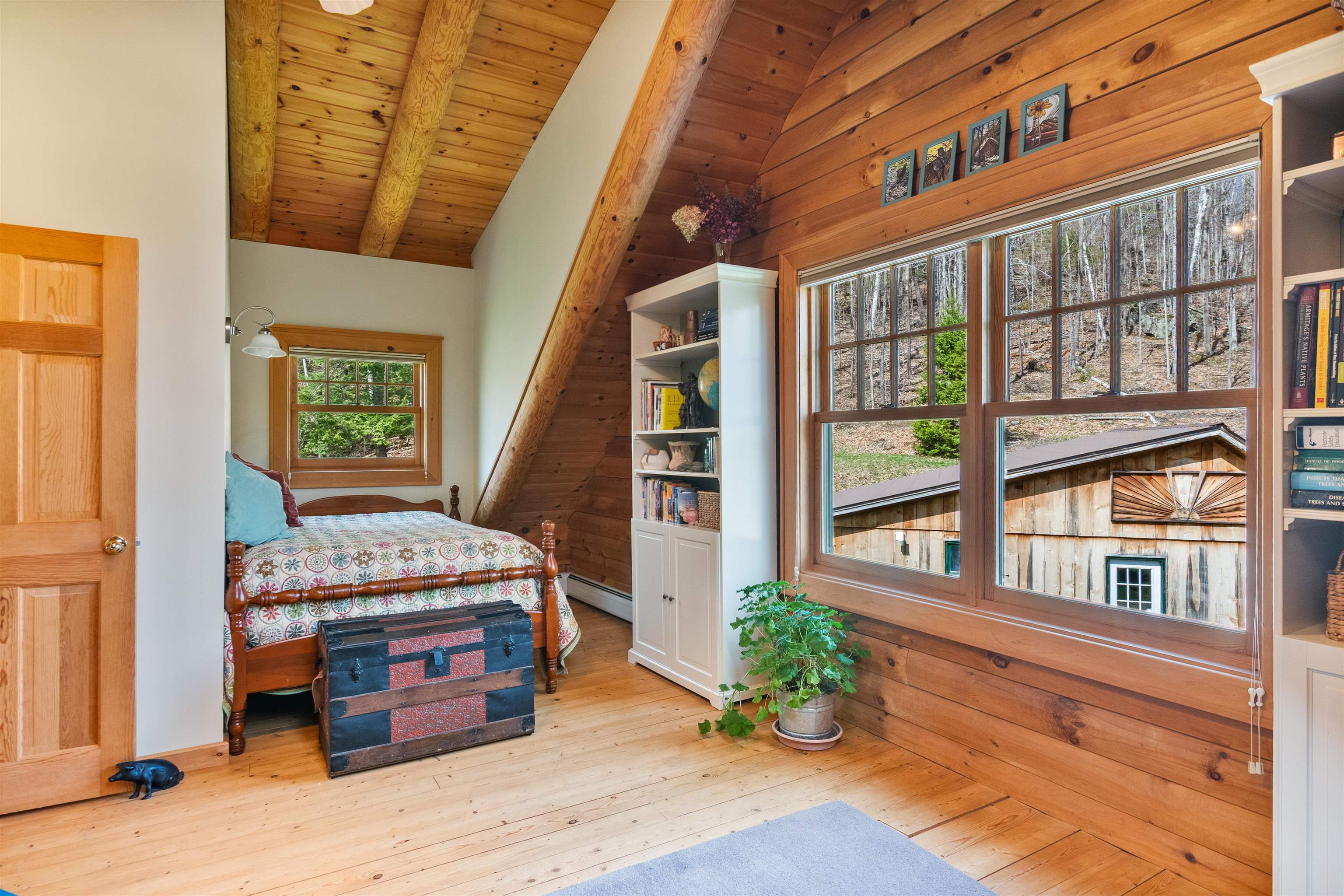 1011 Happy Hollow Road