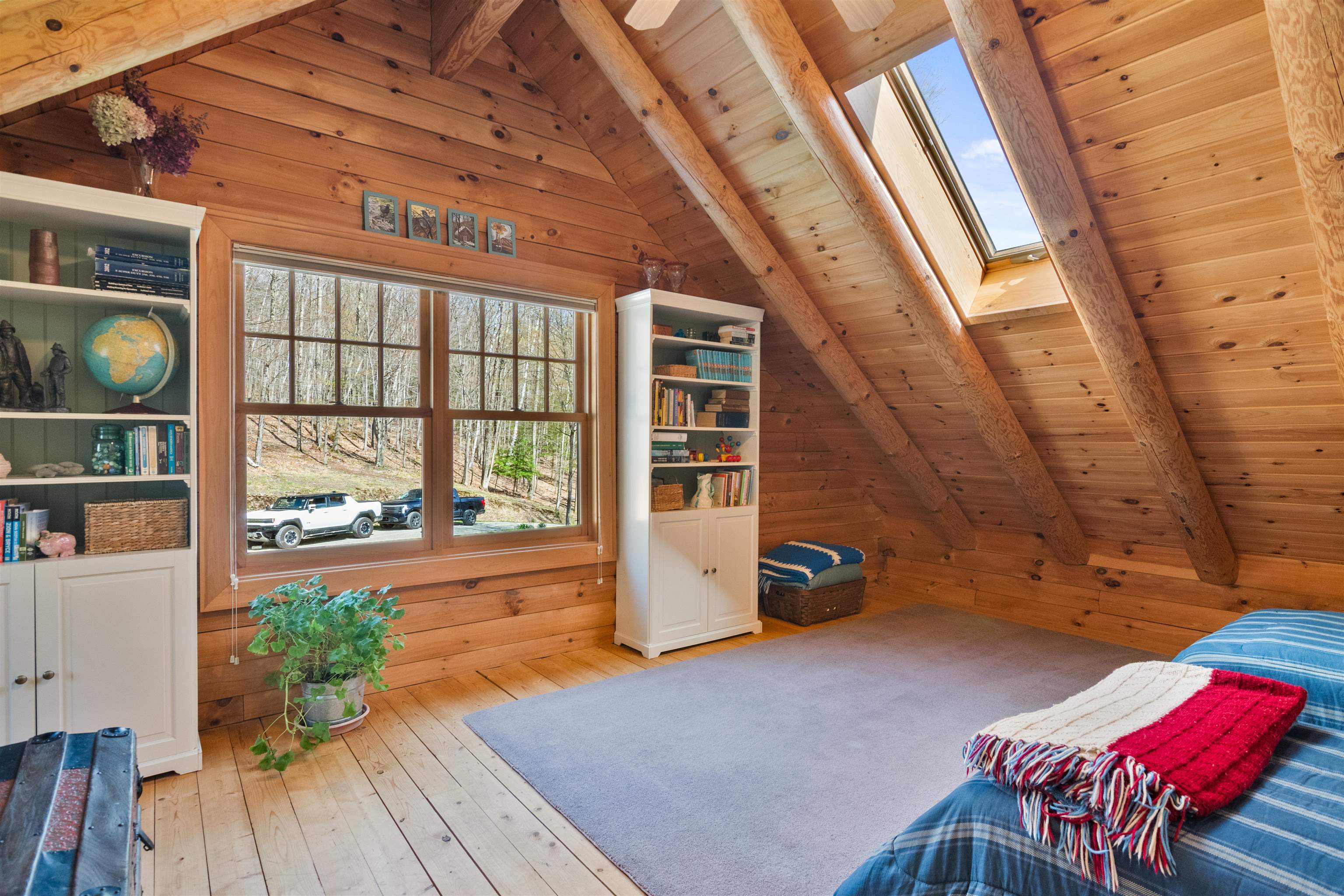 1011 Happy Hollow Road