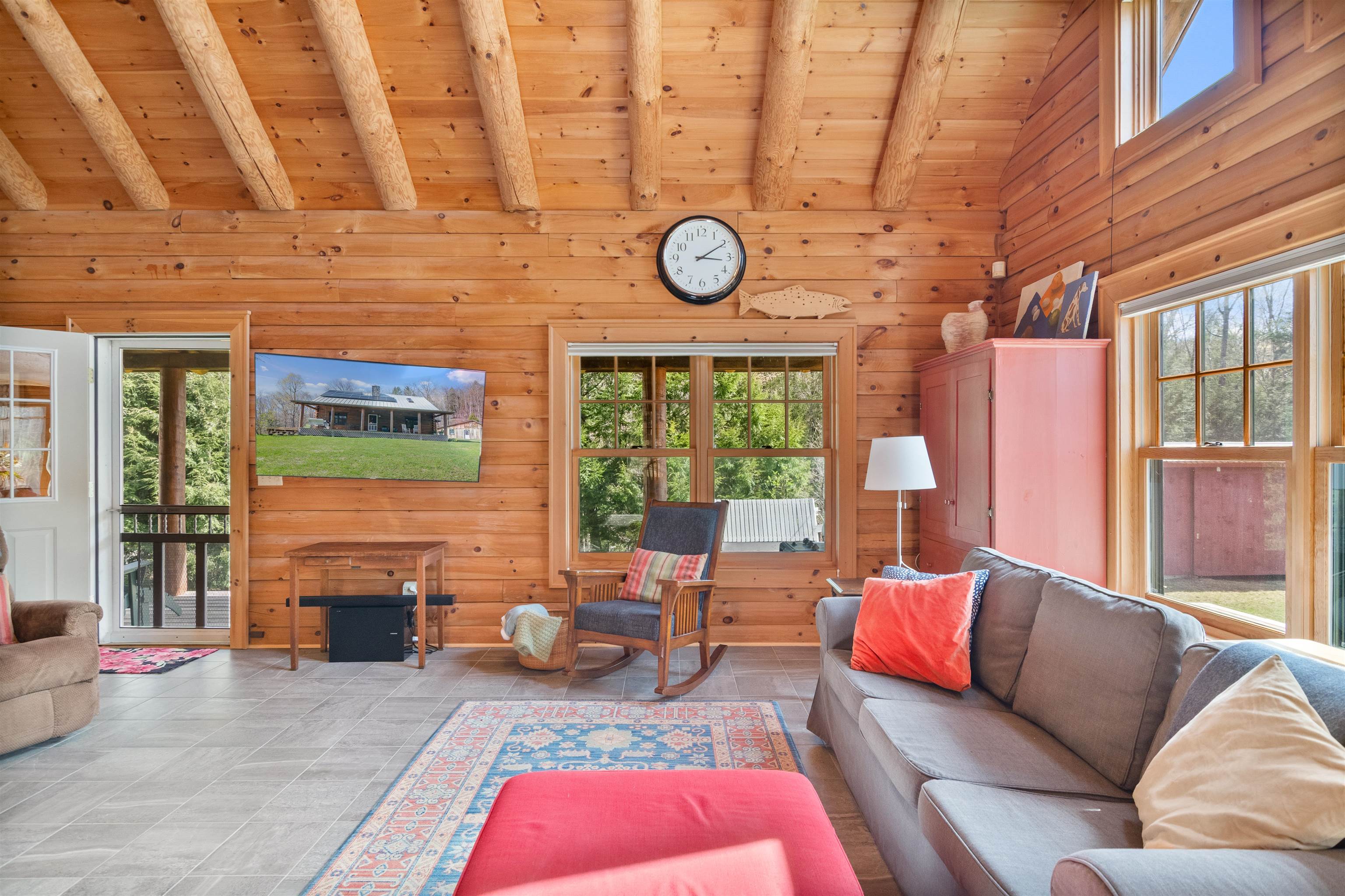 1011 Happy Hollow Road