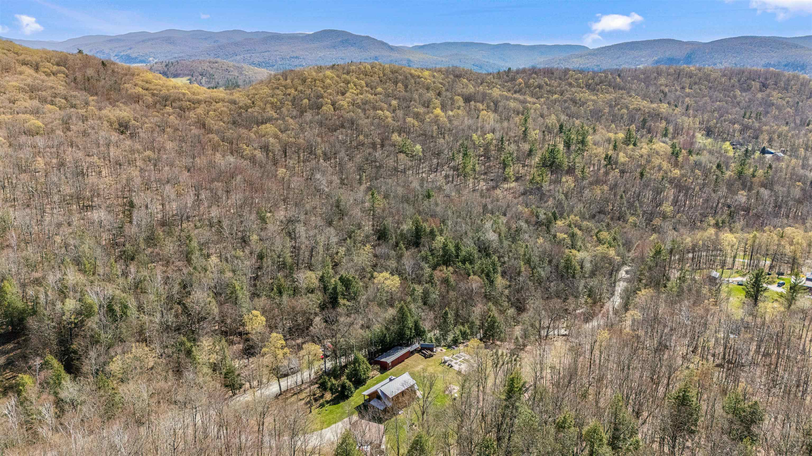 1011 Happy Hollow Road